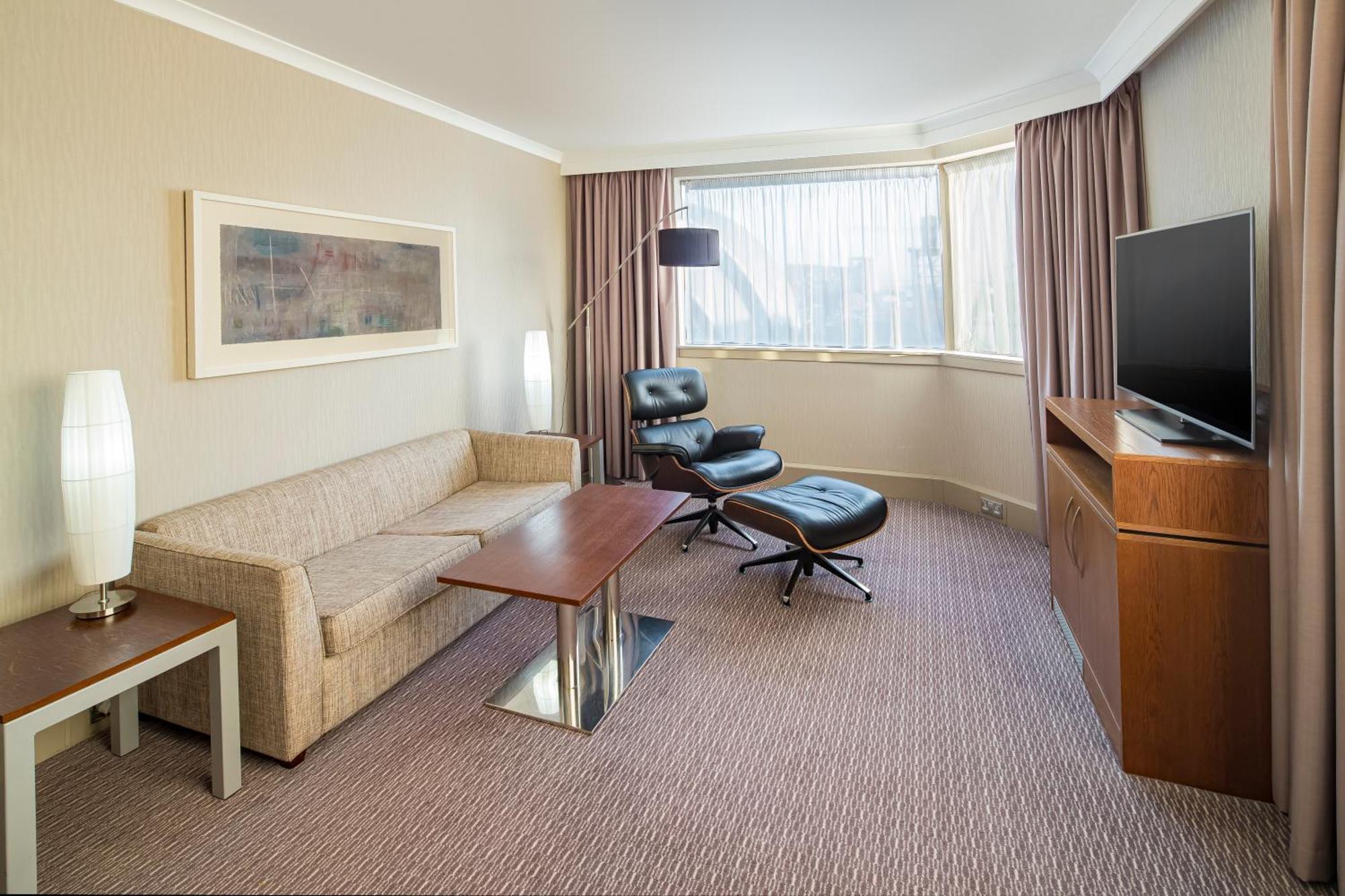 One-Bedroom King Suite