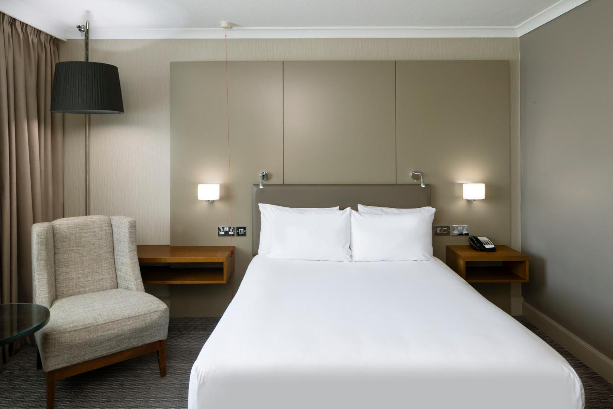 Standard Queen Room River View Disability Access