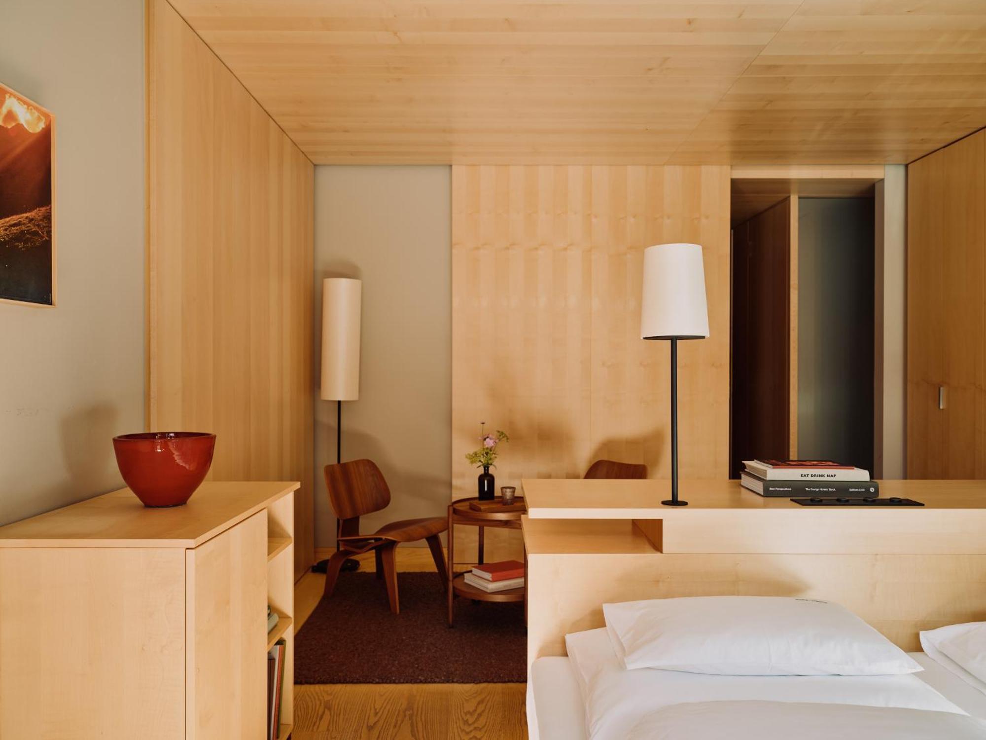 Double Room,1609719038:JPEG