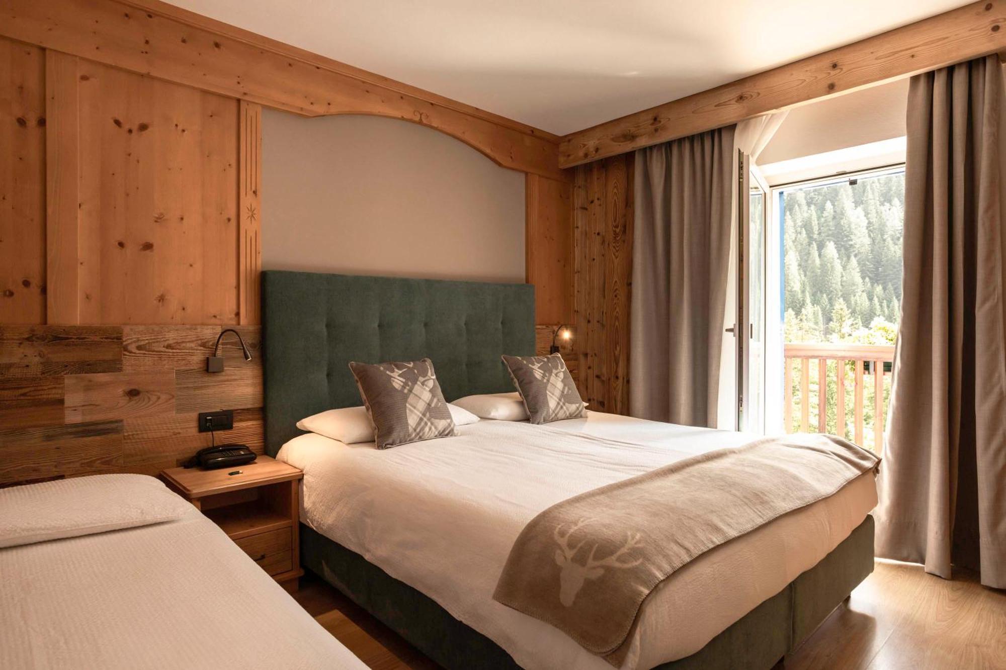 Large Double or Twin Room