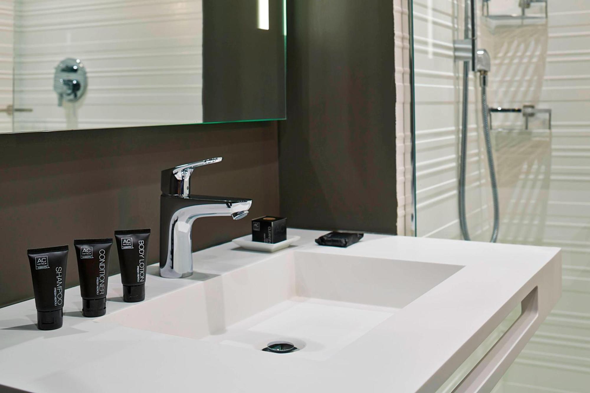 King Room with City View,1609738647:JPEG