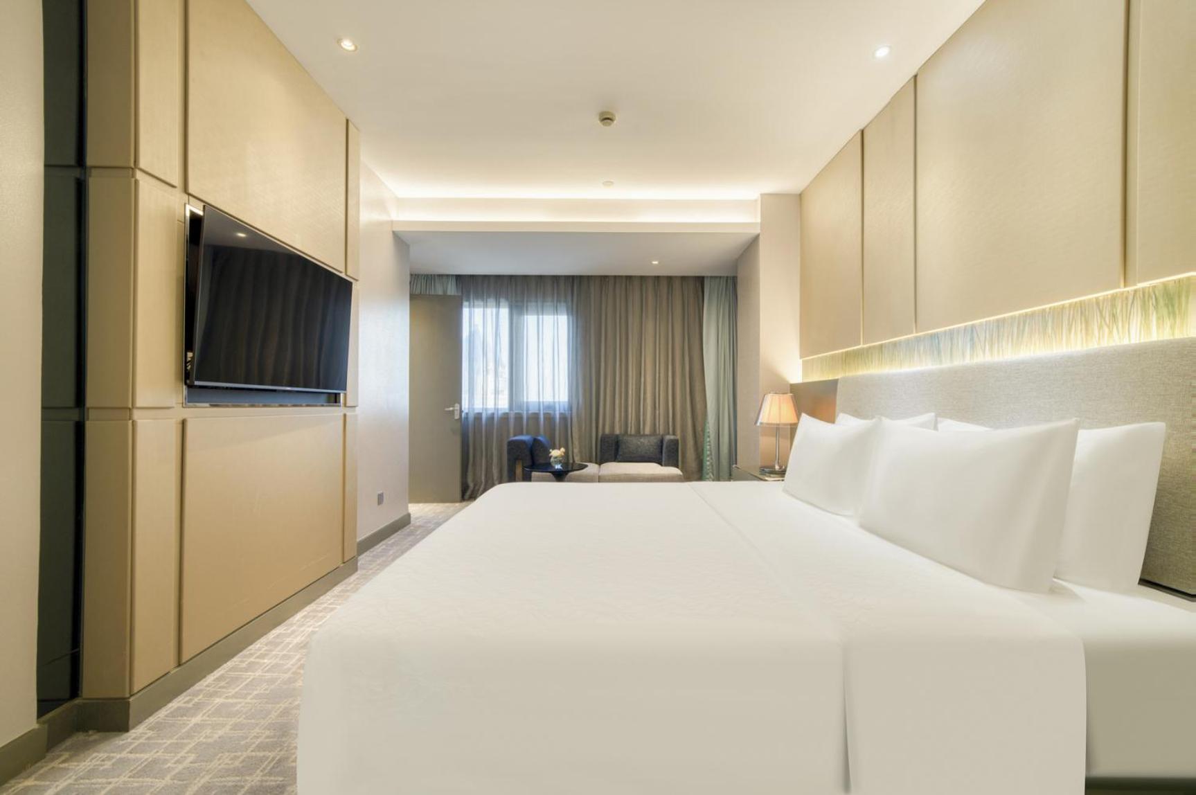 Executive Deluxe Suite
