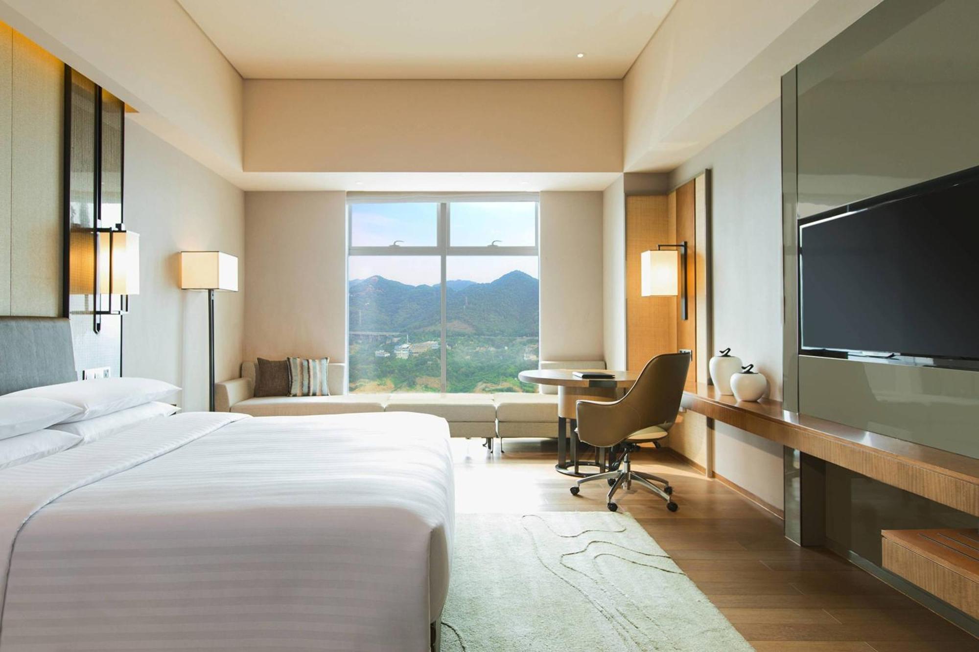 Deluxe Room Mountain View, Guest room, 1 King