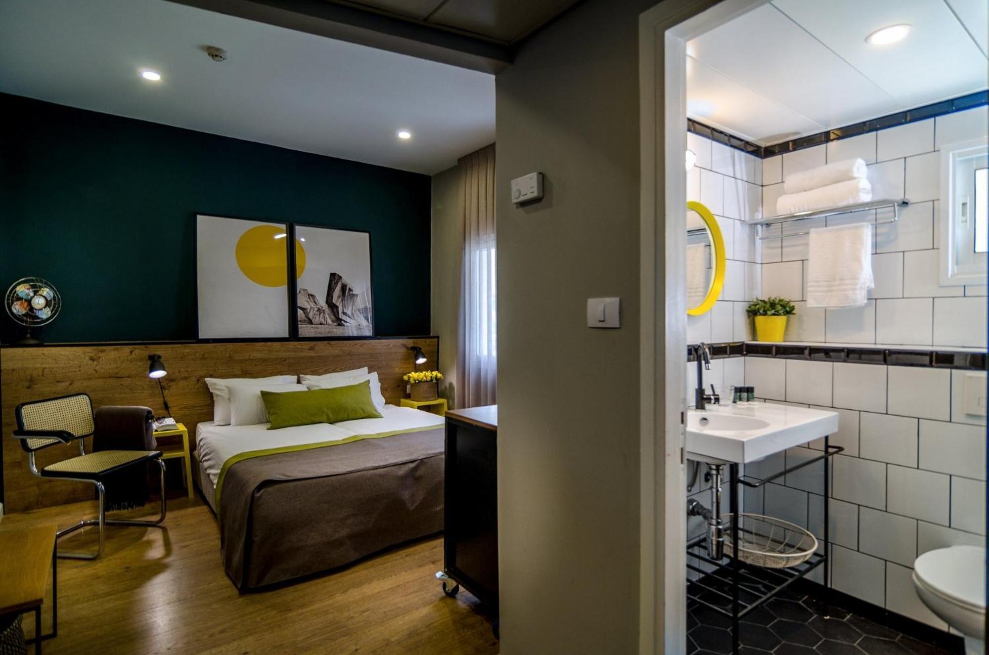 One-Bedroom Suite