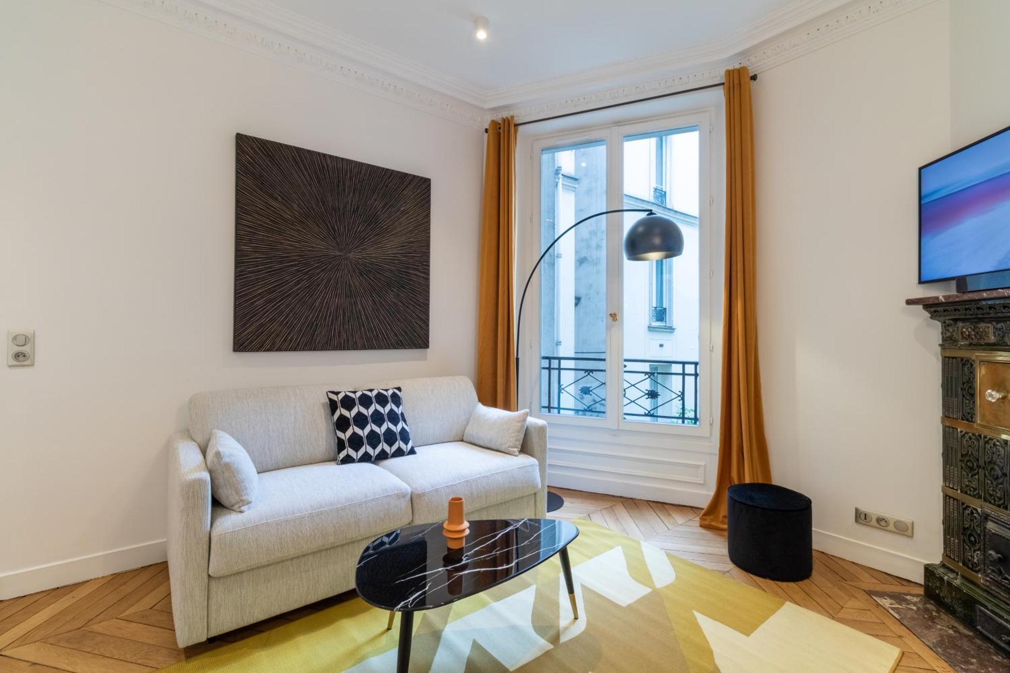 One-Bedroom Apartment