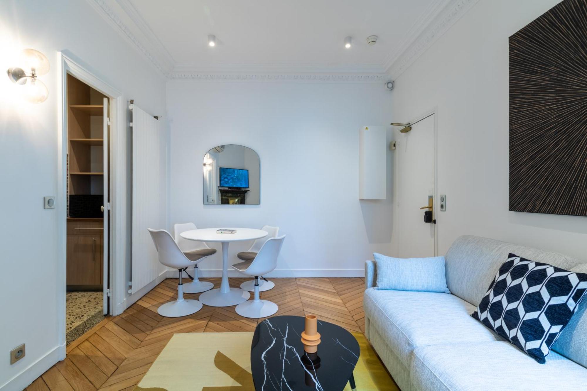 One-Bedroom Apartment