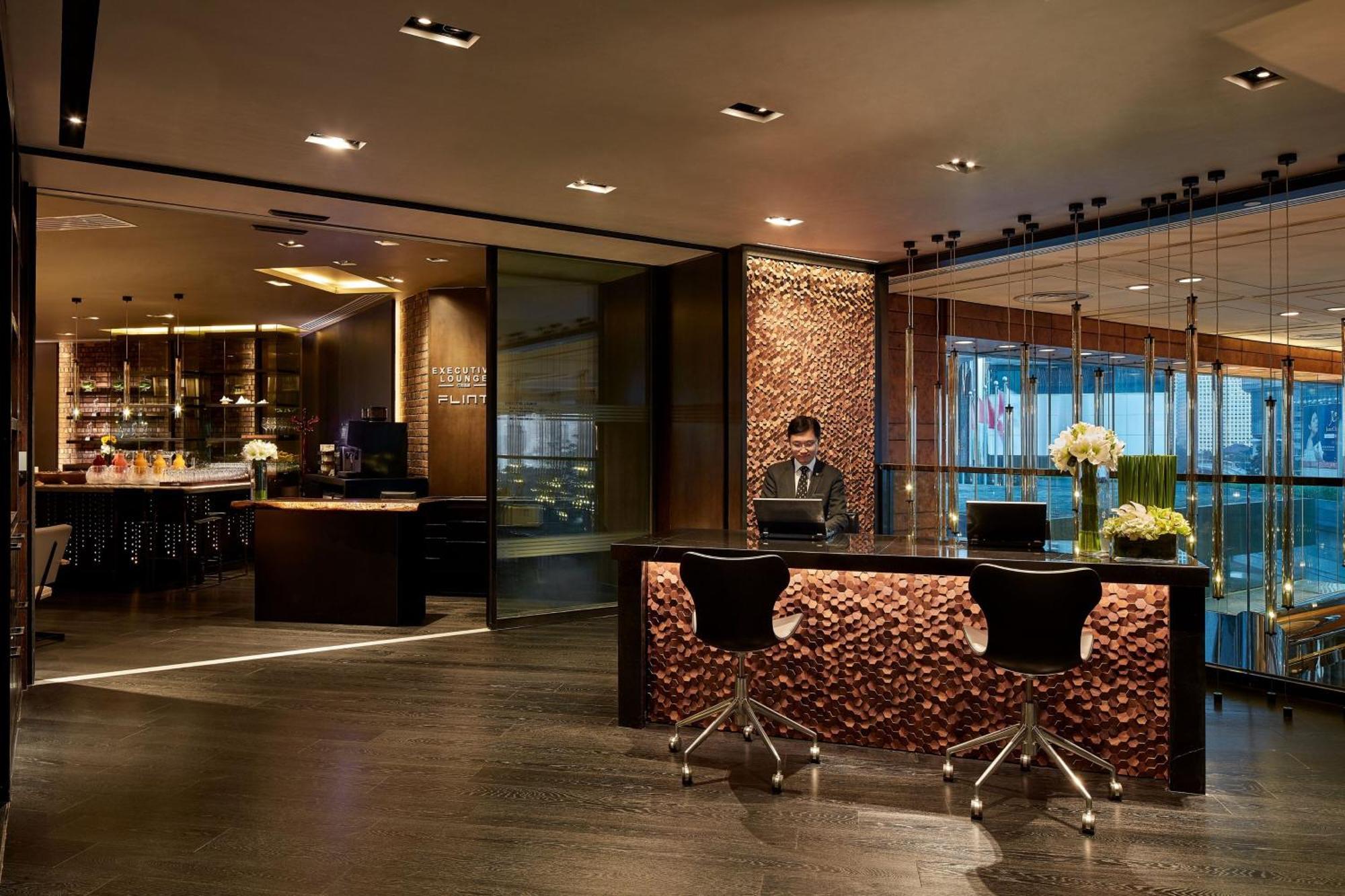 Hong Kong Suite Two Double Beds Executive Lounge Access
