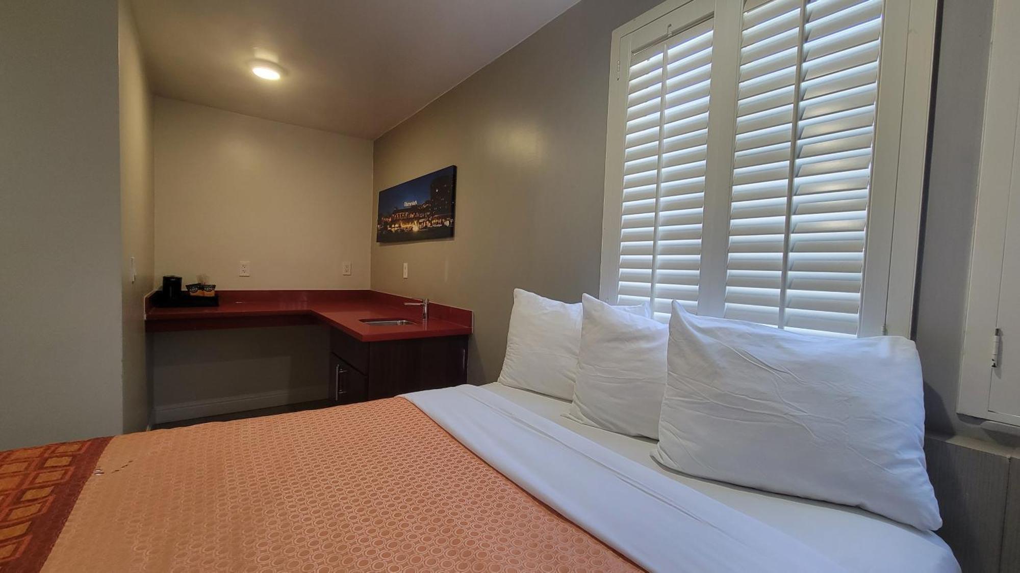 Premier Double Double Room