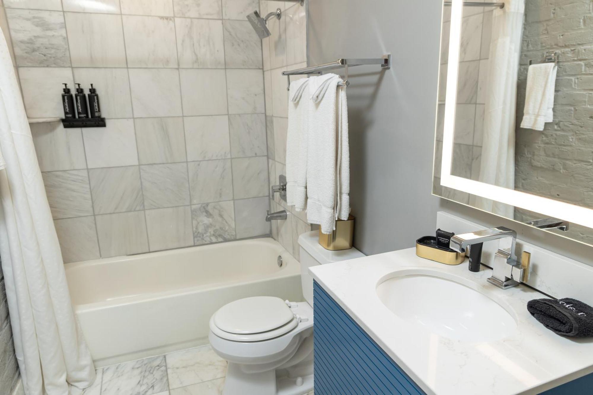 Chambre de Luxe avec 2 Lits Queen-Size.