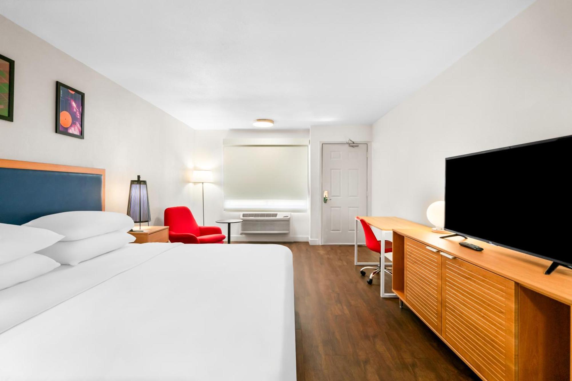 King Room - Non-Smoking