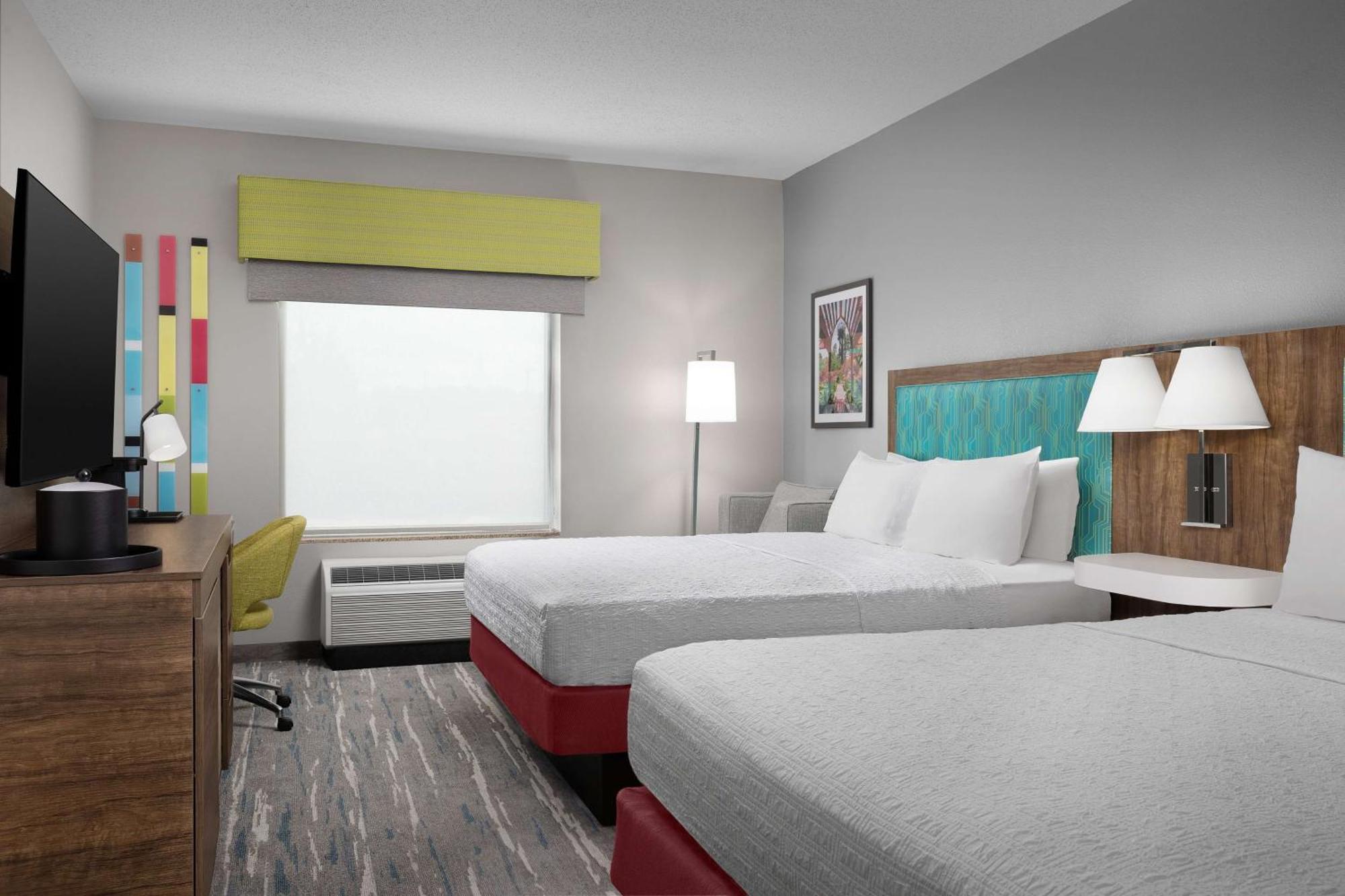 Queen Room with Two Queen Beds - Hearing Access