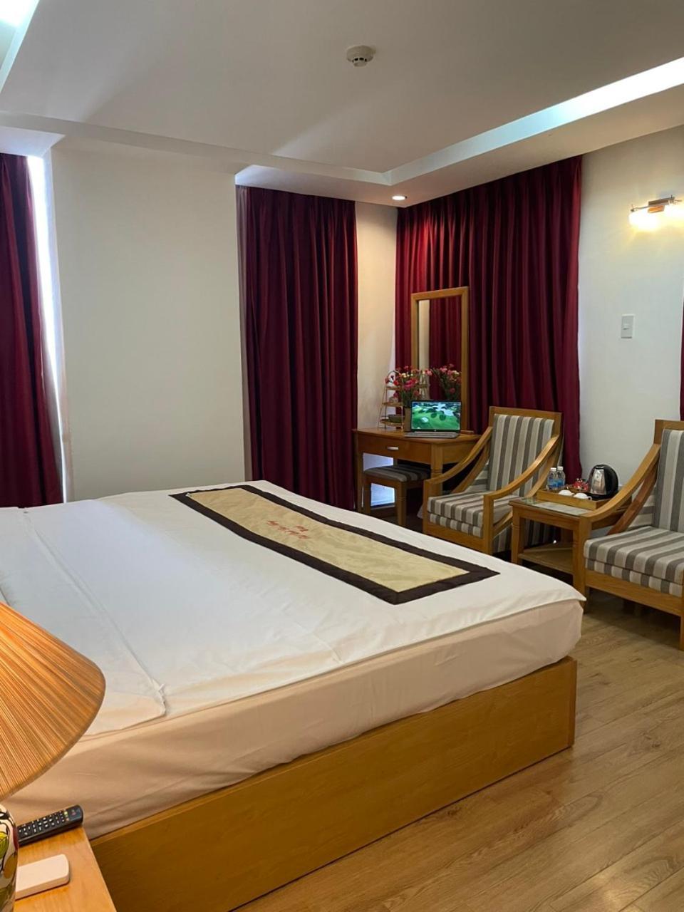 Phòng Deluxe Giường Đôi