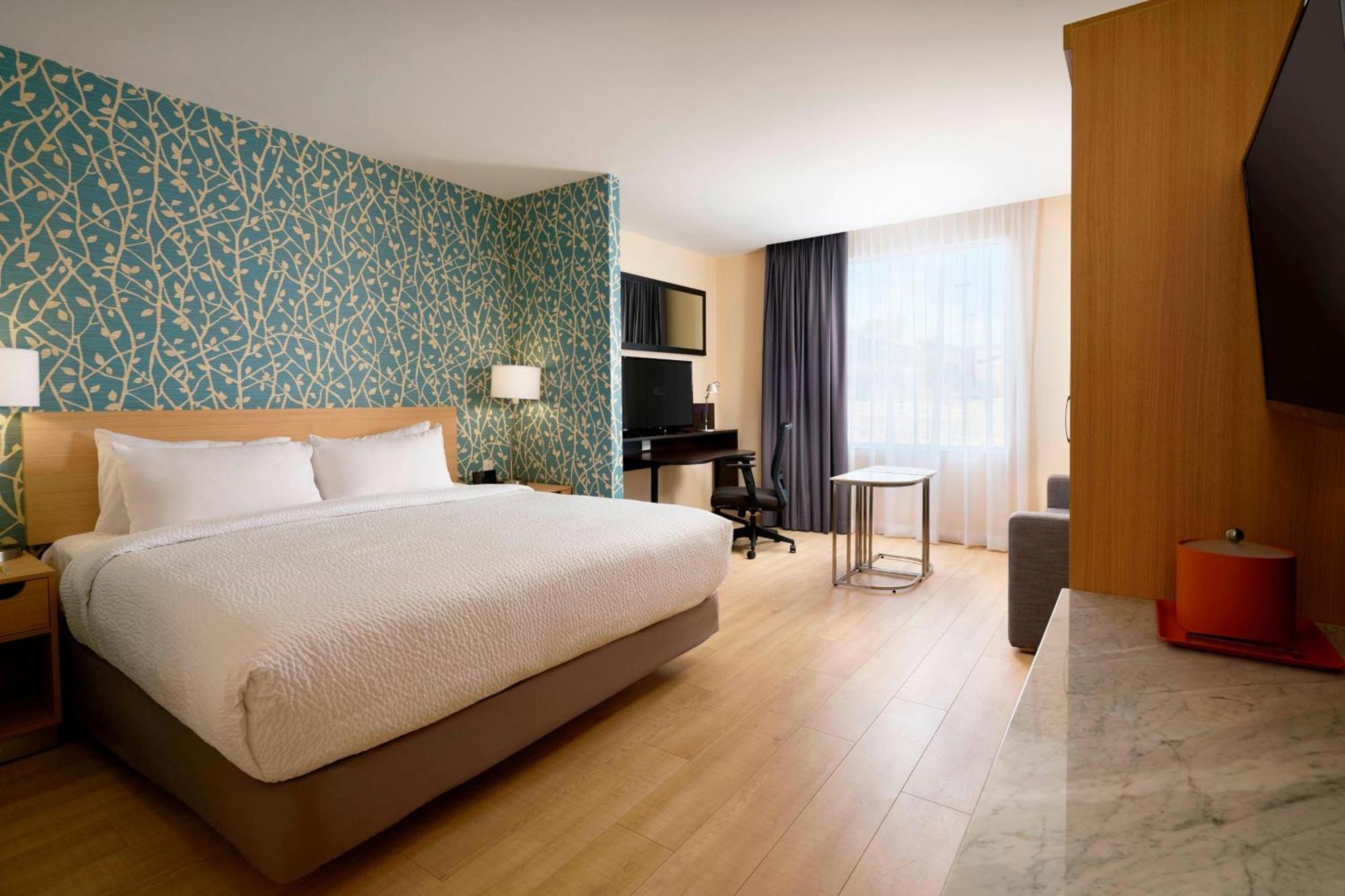 Superior King Room with Sofa Bed