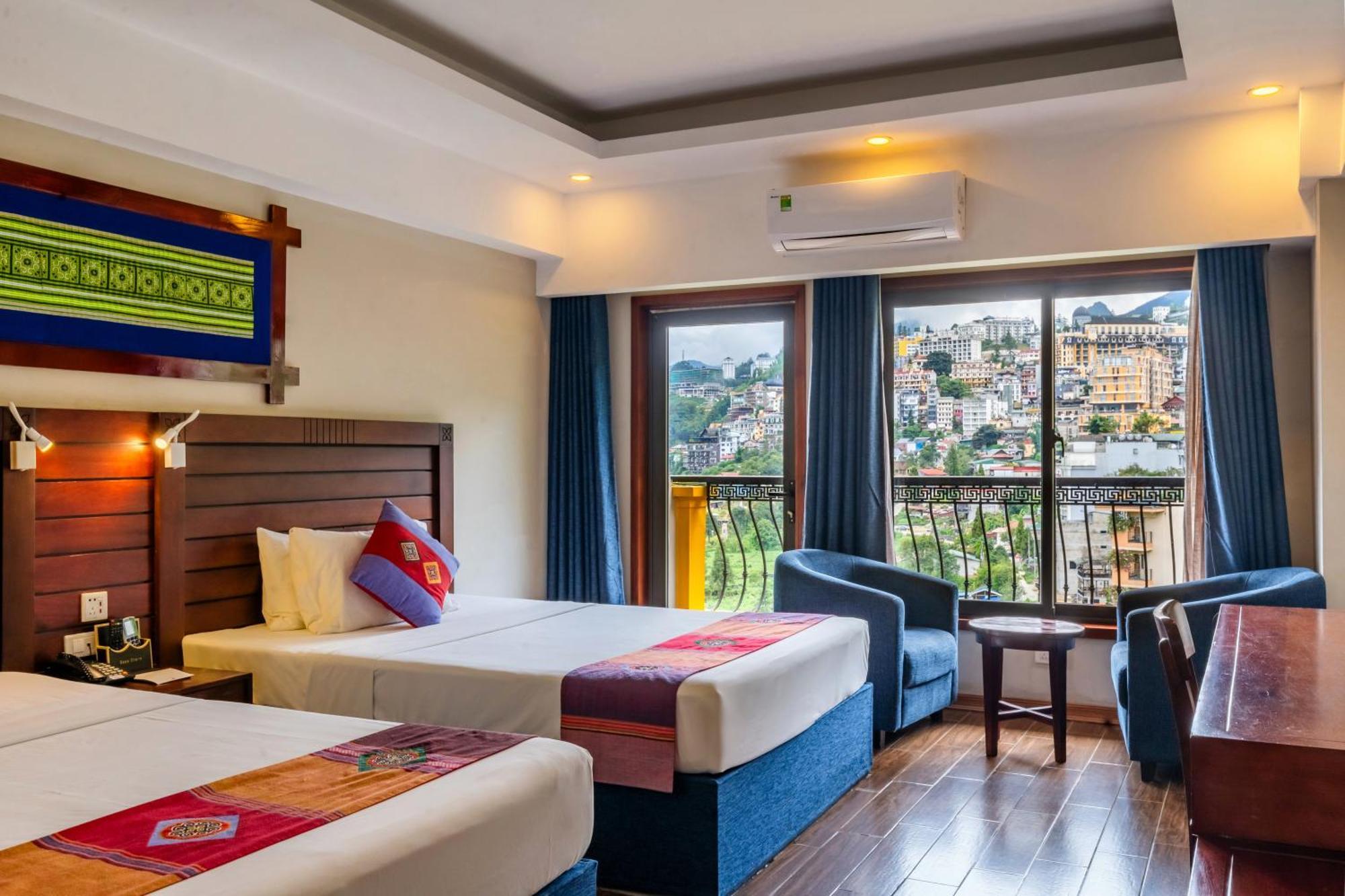 Deluxe Double or Twin Room with Mountain View