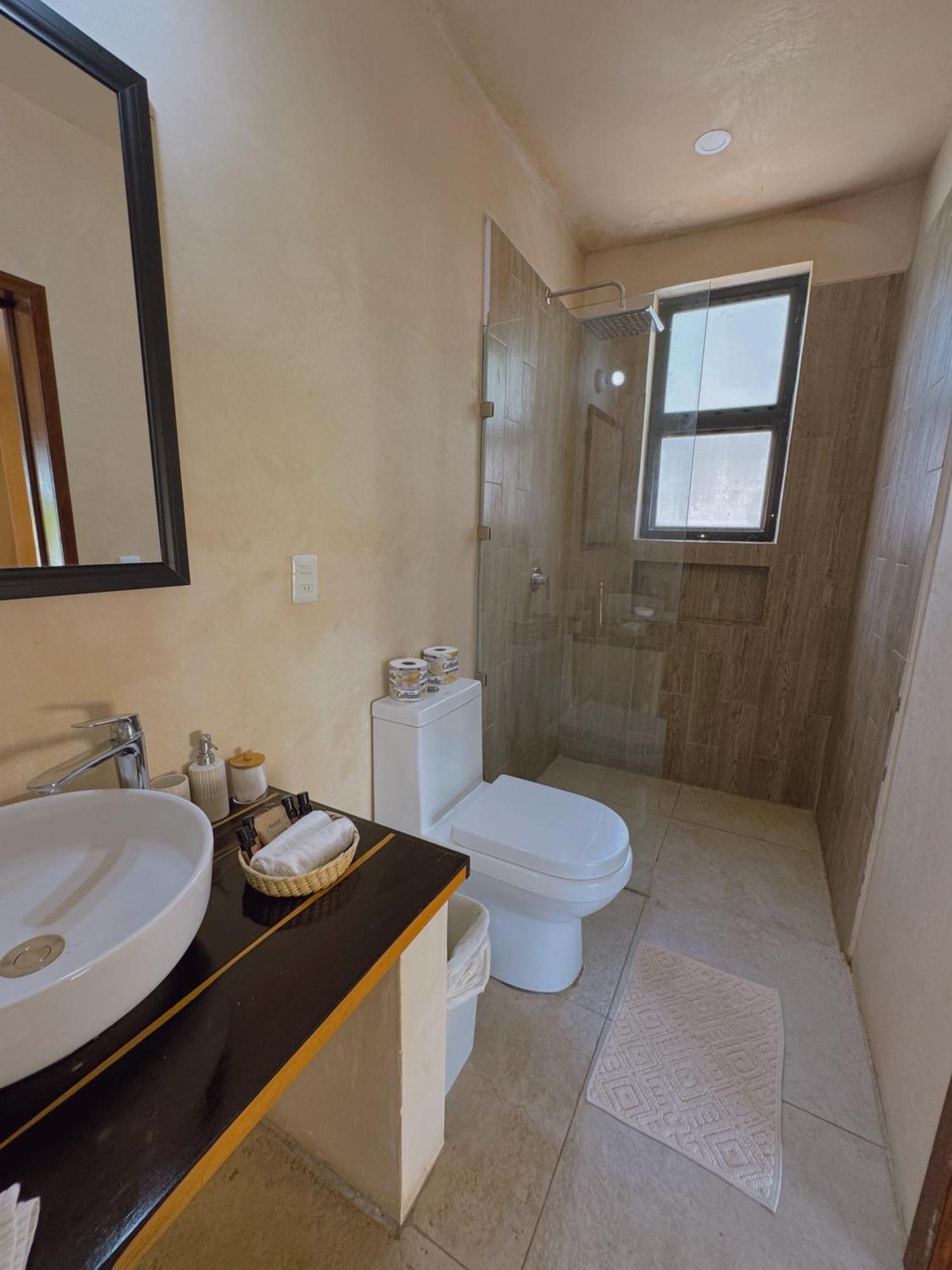 Habitación Triple con vistas al jardín