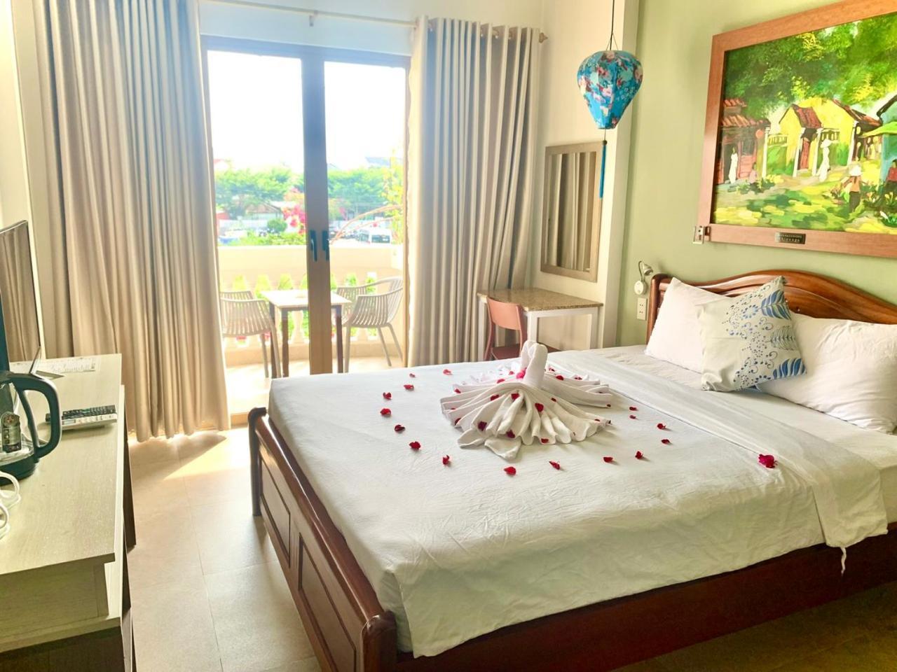 Deluxe Double Room with Shower
