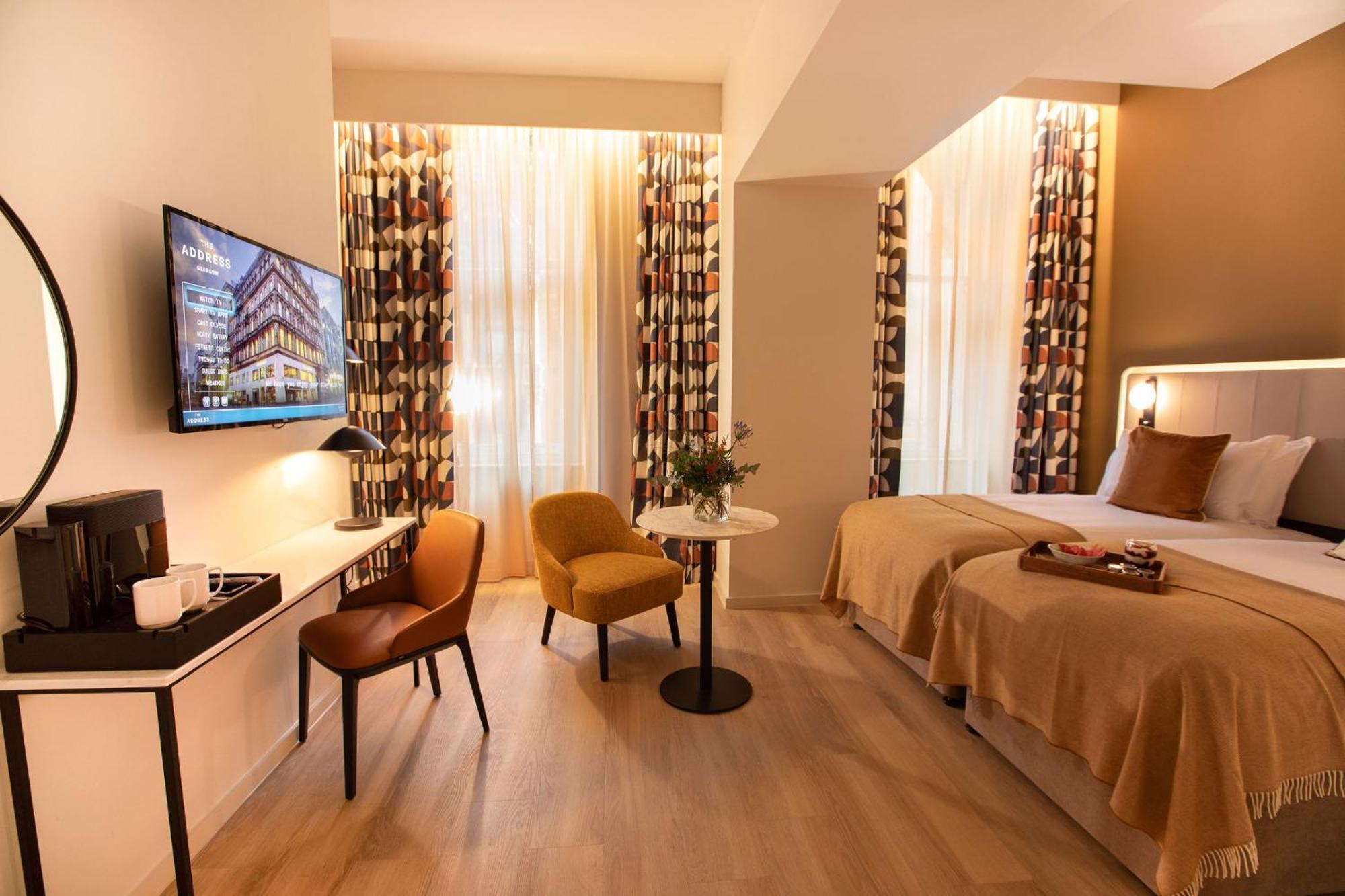 Club Twin Room