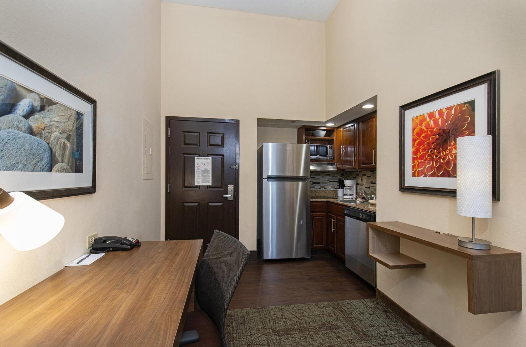 Queen Studio Suite - Hearing Accessible/ Non-Smoking