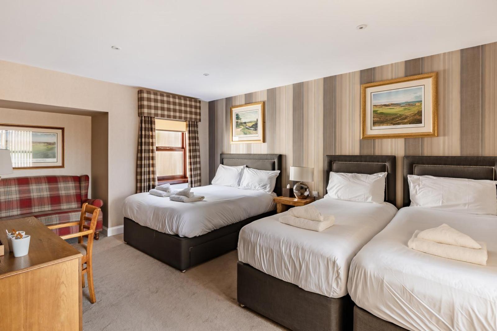 Deluxe Family Room