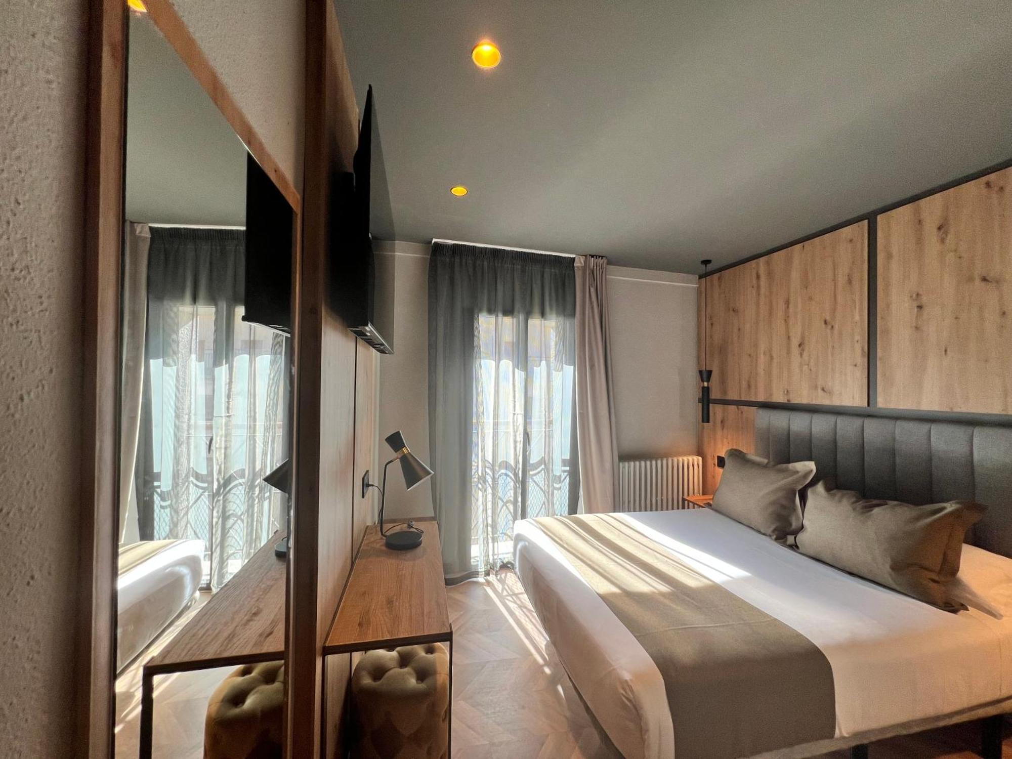 Double Room,1611052038:JPEG