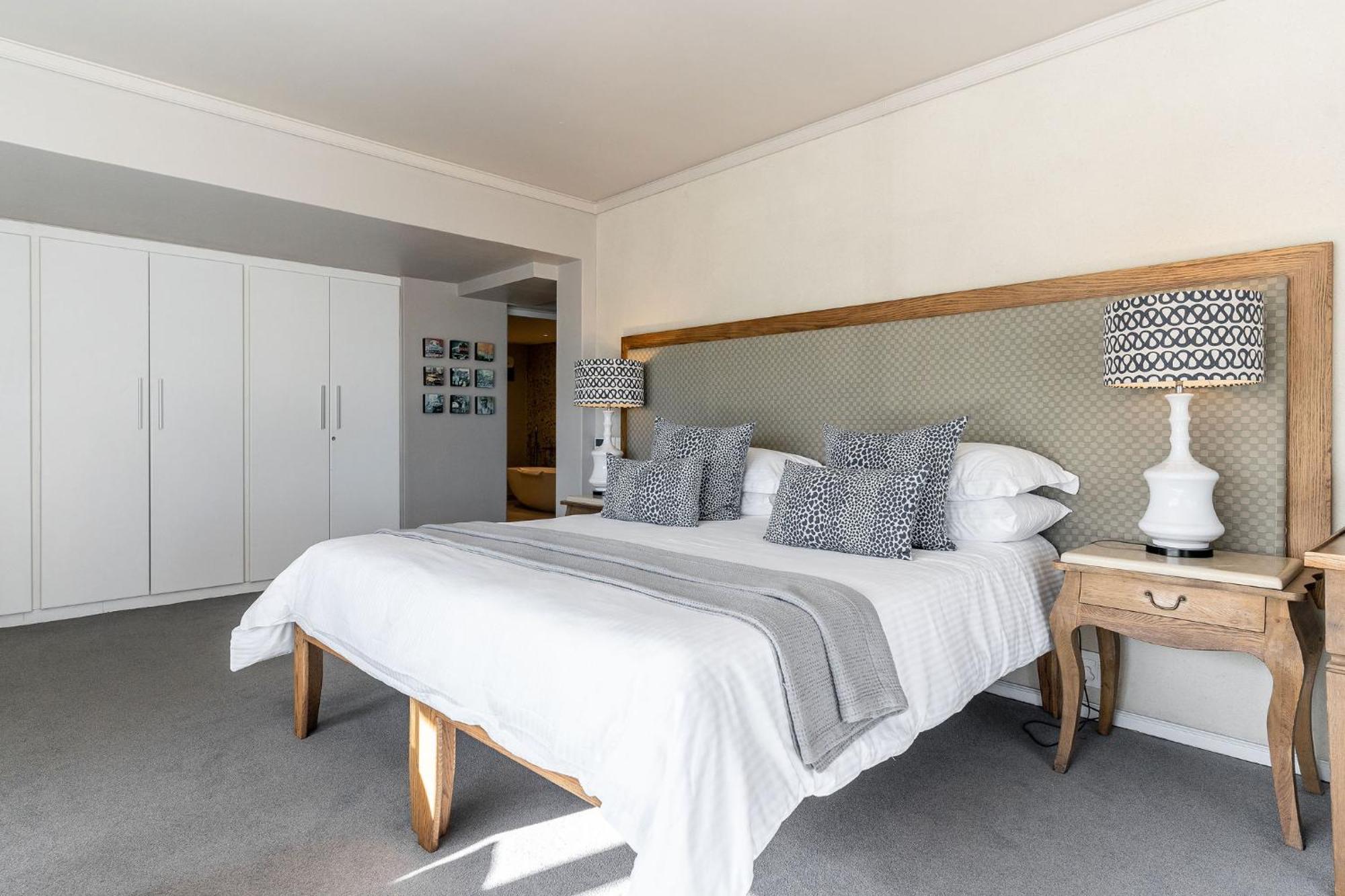 Sea and Mountain Suite