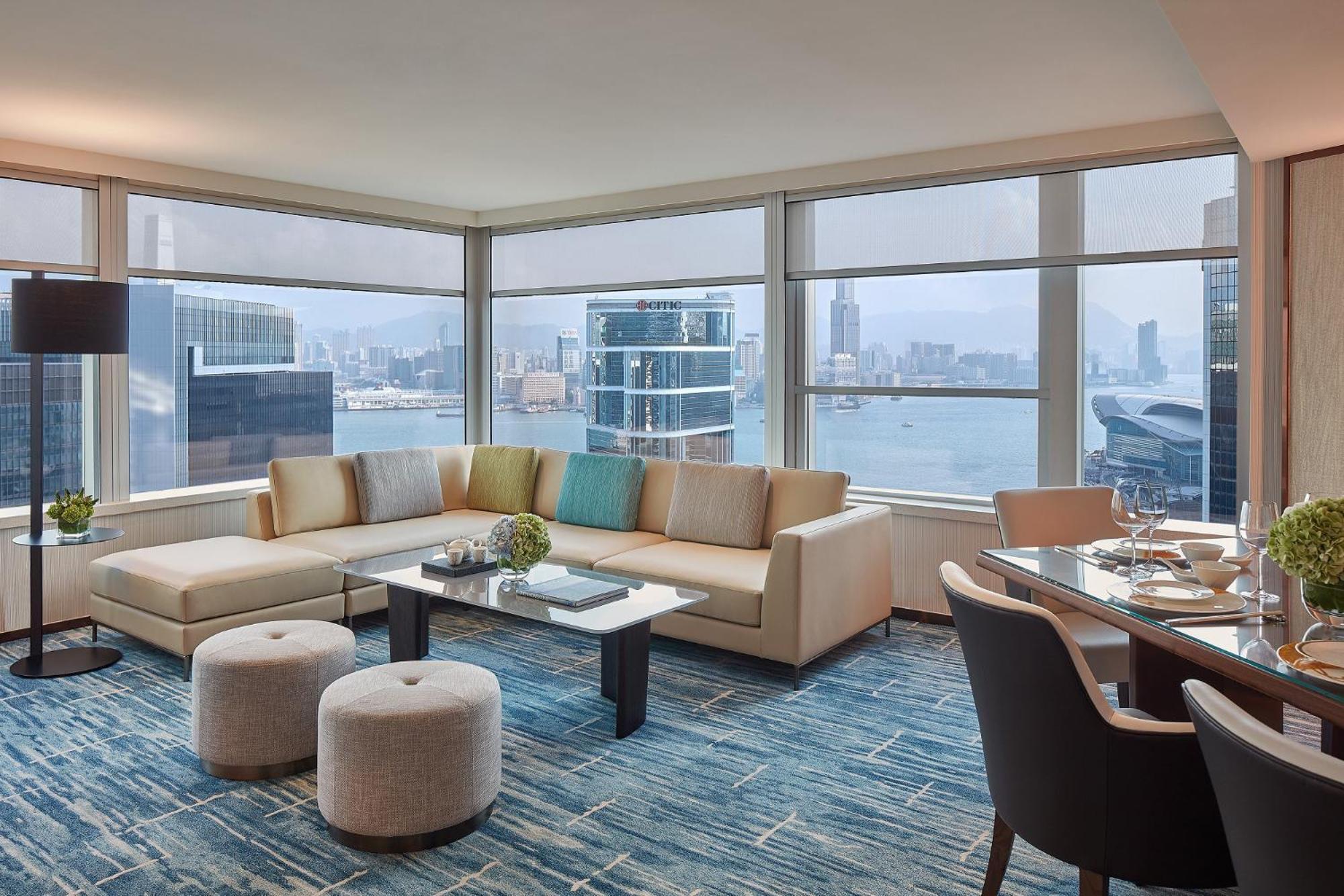 Hong Kong Suite Two Double Beds Executive Lounge Access