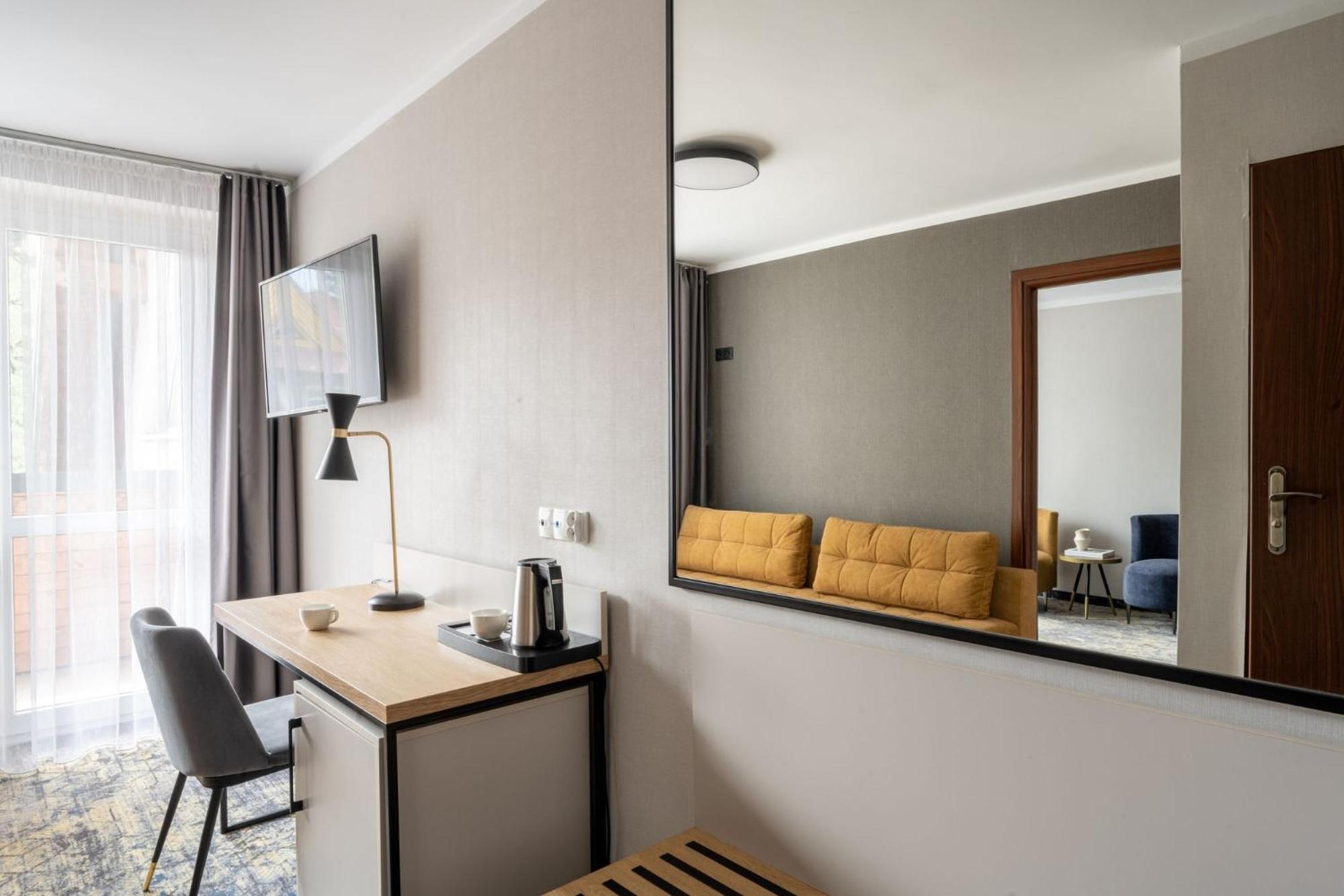 One-Bedroom Apartment with Terrace