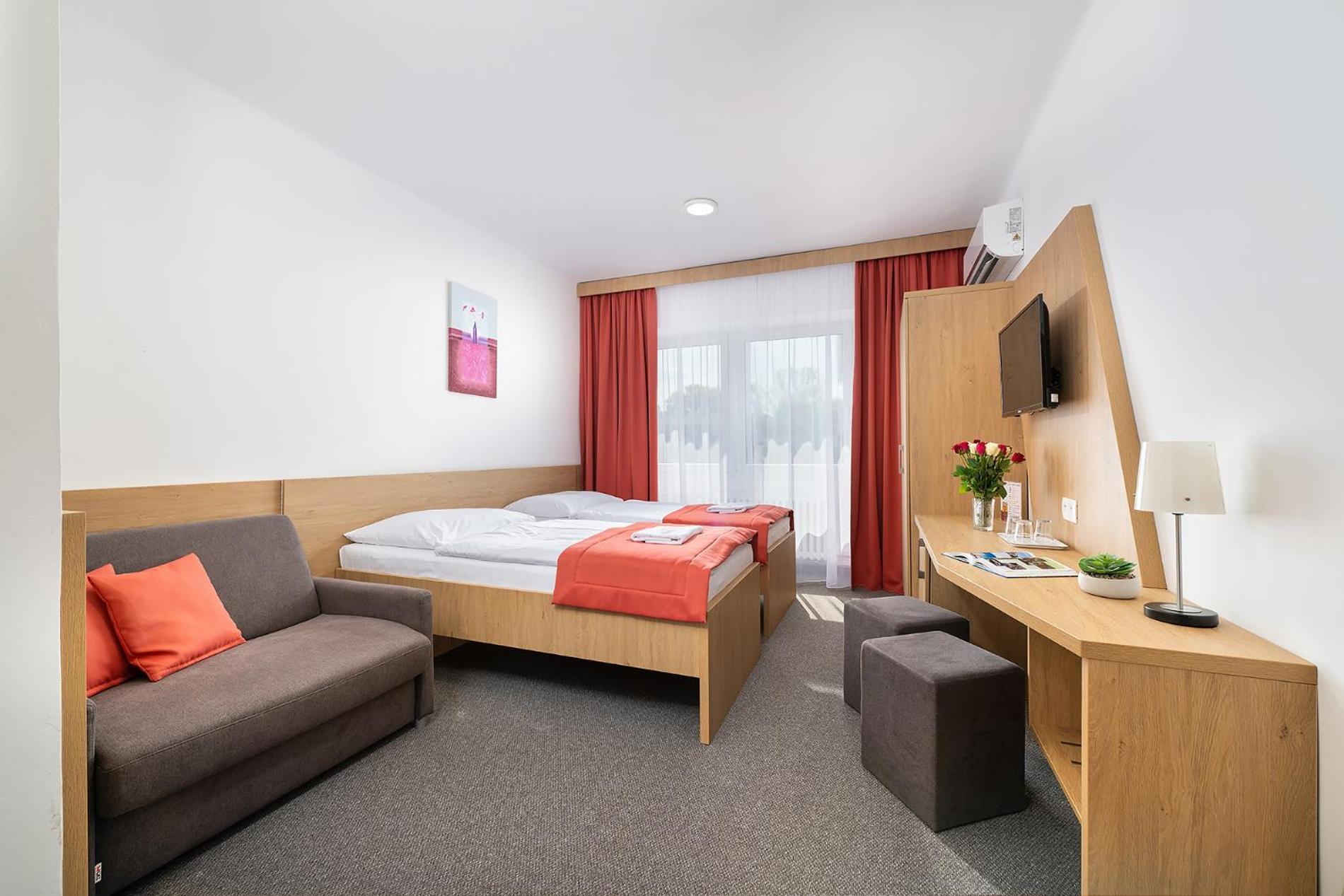 Deluxe Double or Twin Room
