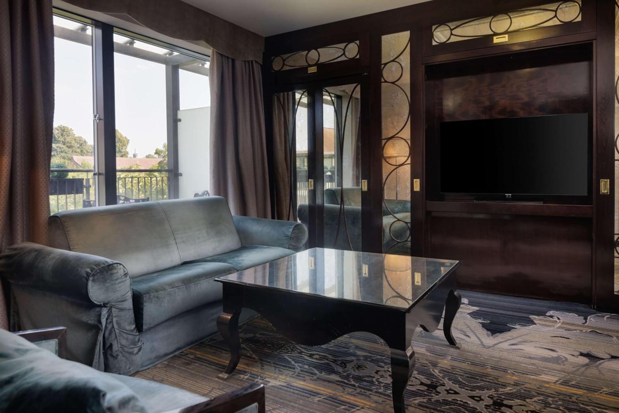 King Junior Suite