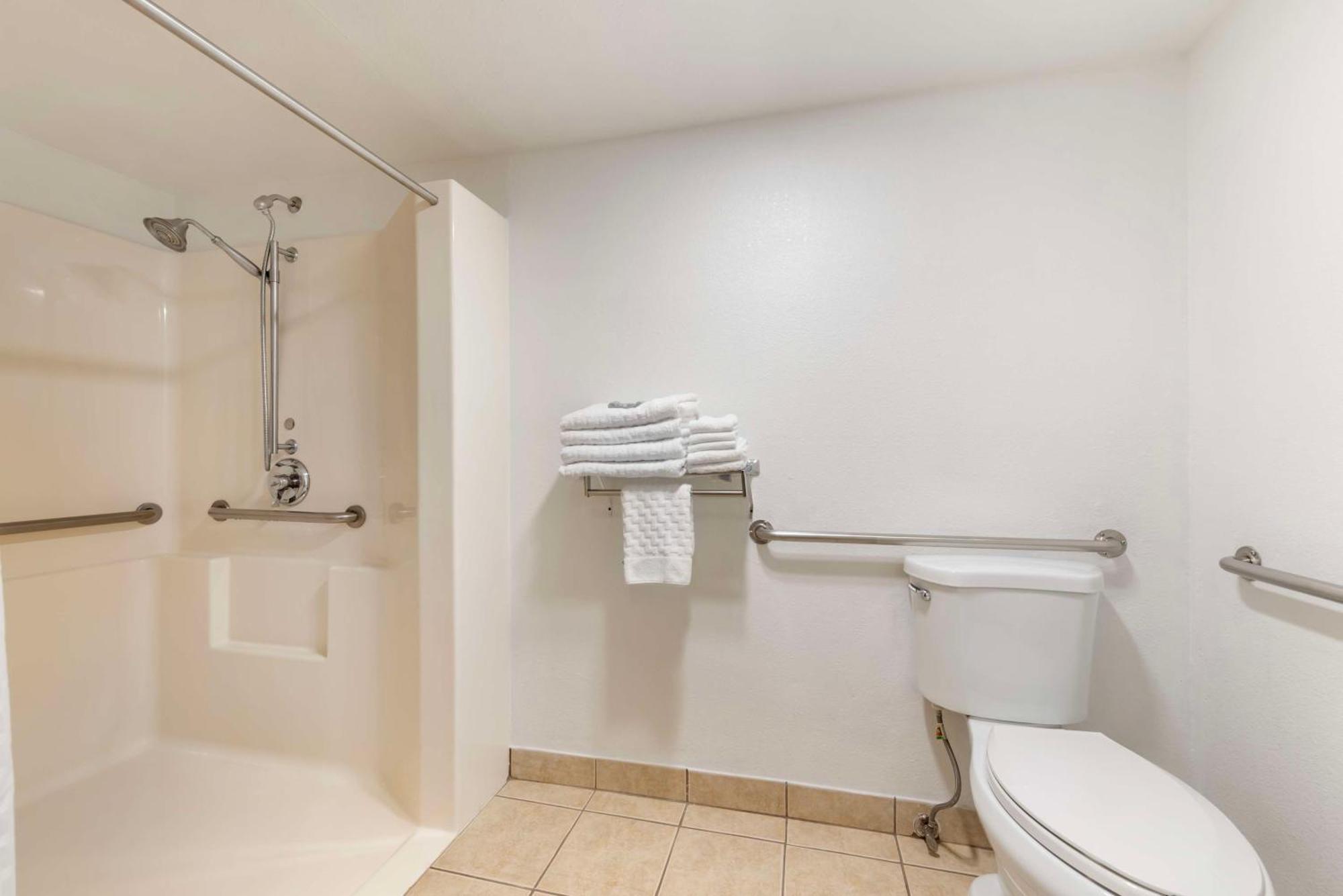 Queen Room - Mobility Access