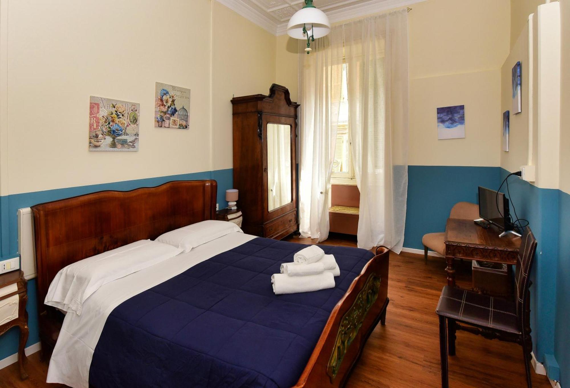 Double Room with Shared Bathroom