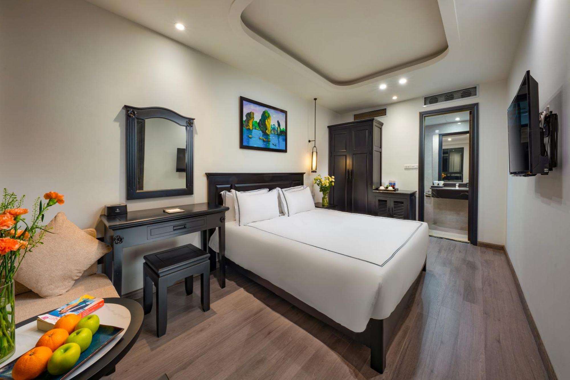 Deluxe Double or Twin Room Inner Window,1612977093:JPEG