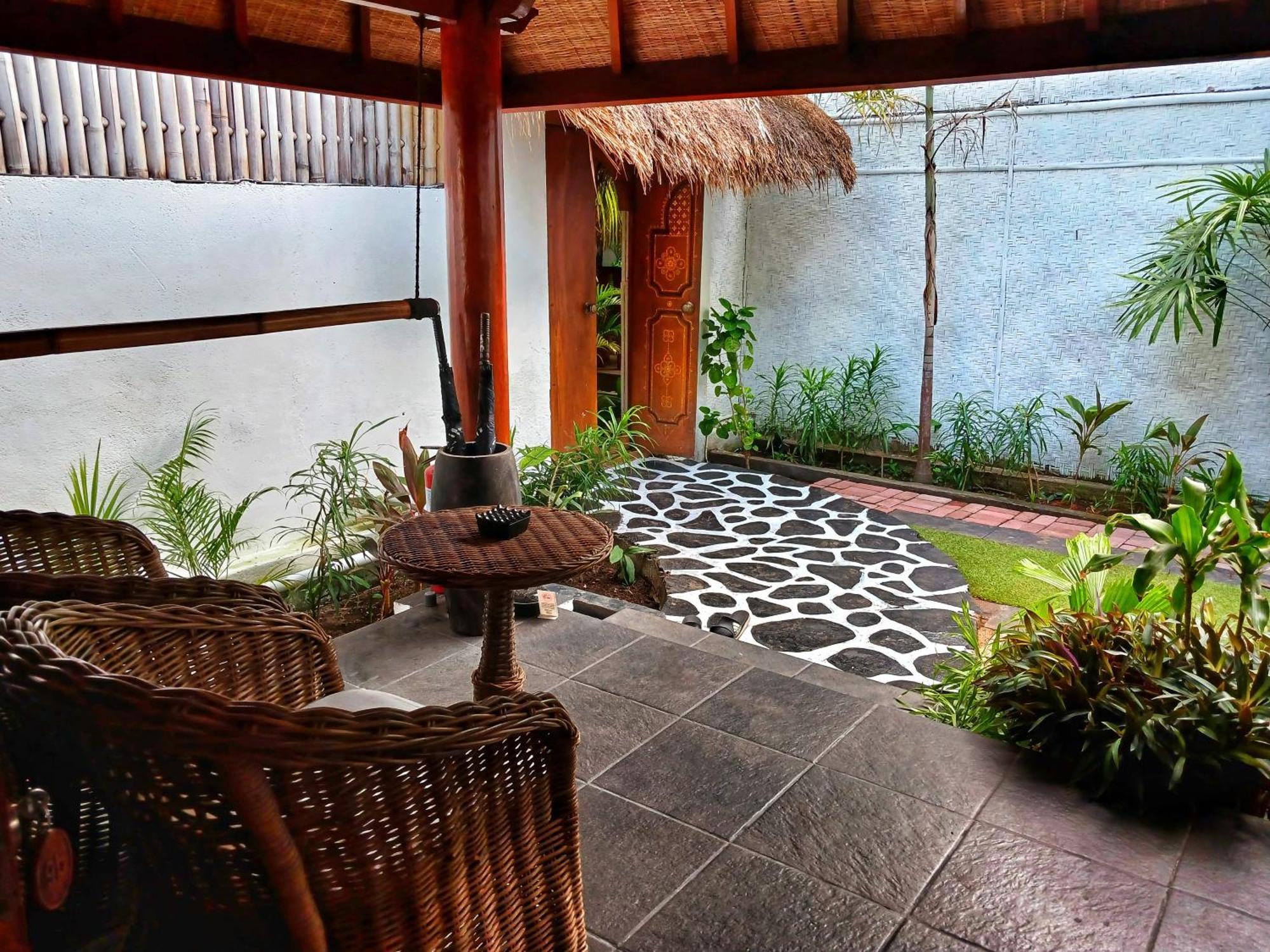 Private Garden Bungalow