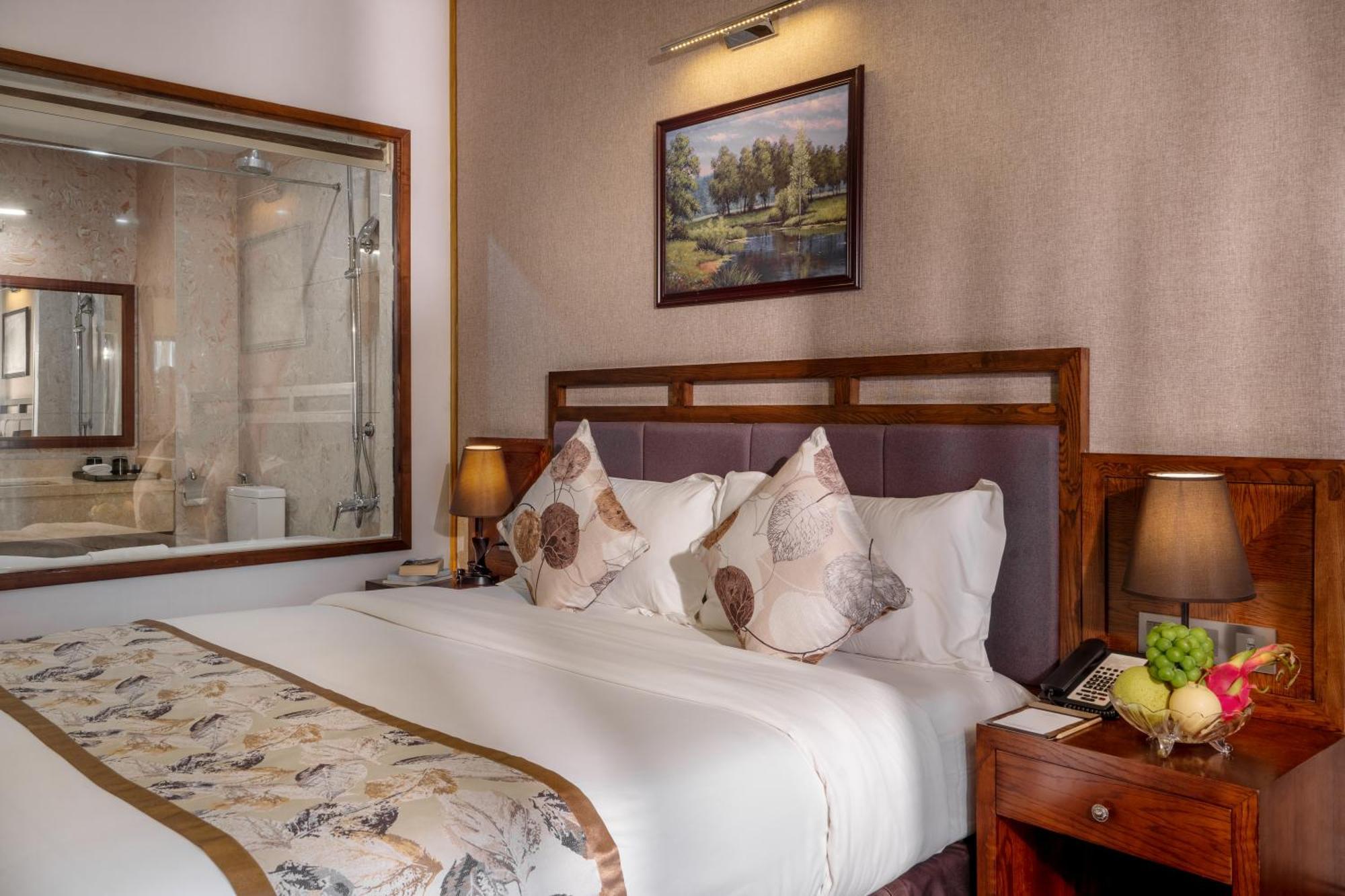 Deluxe Double or Twin Room with City View