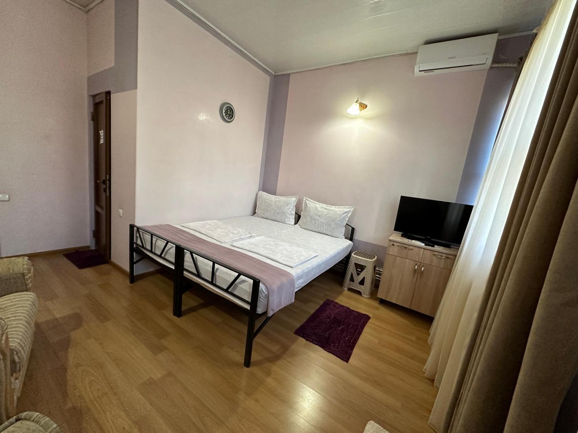Double Room Private Bathroom