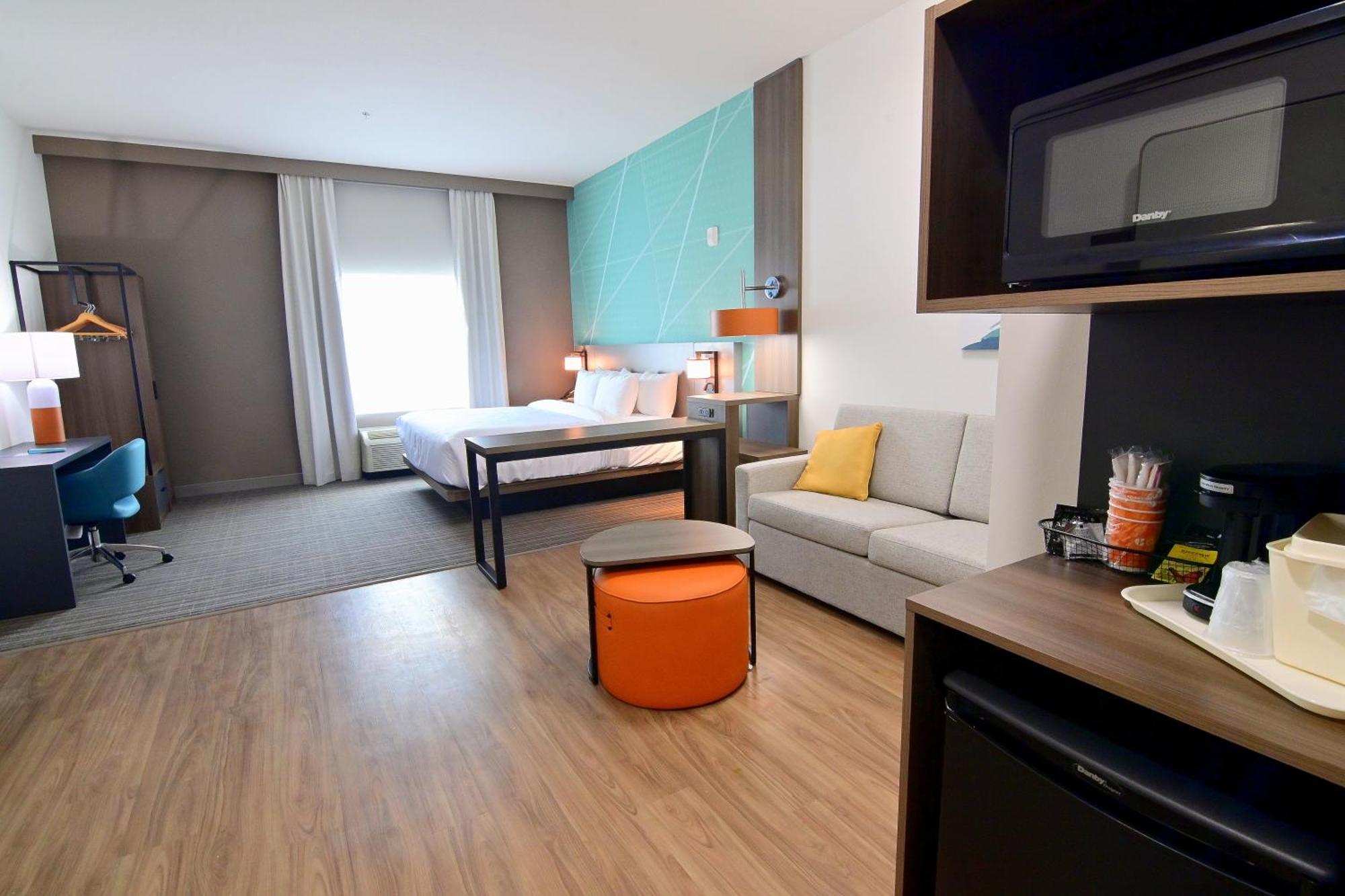 King Suite with Sofa Bed - Non Smoking
