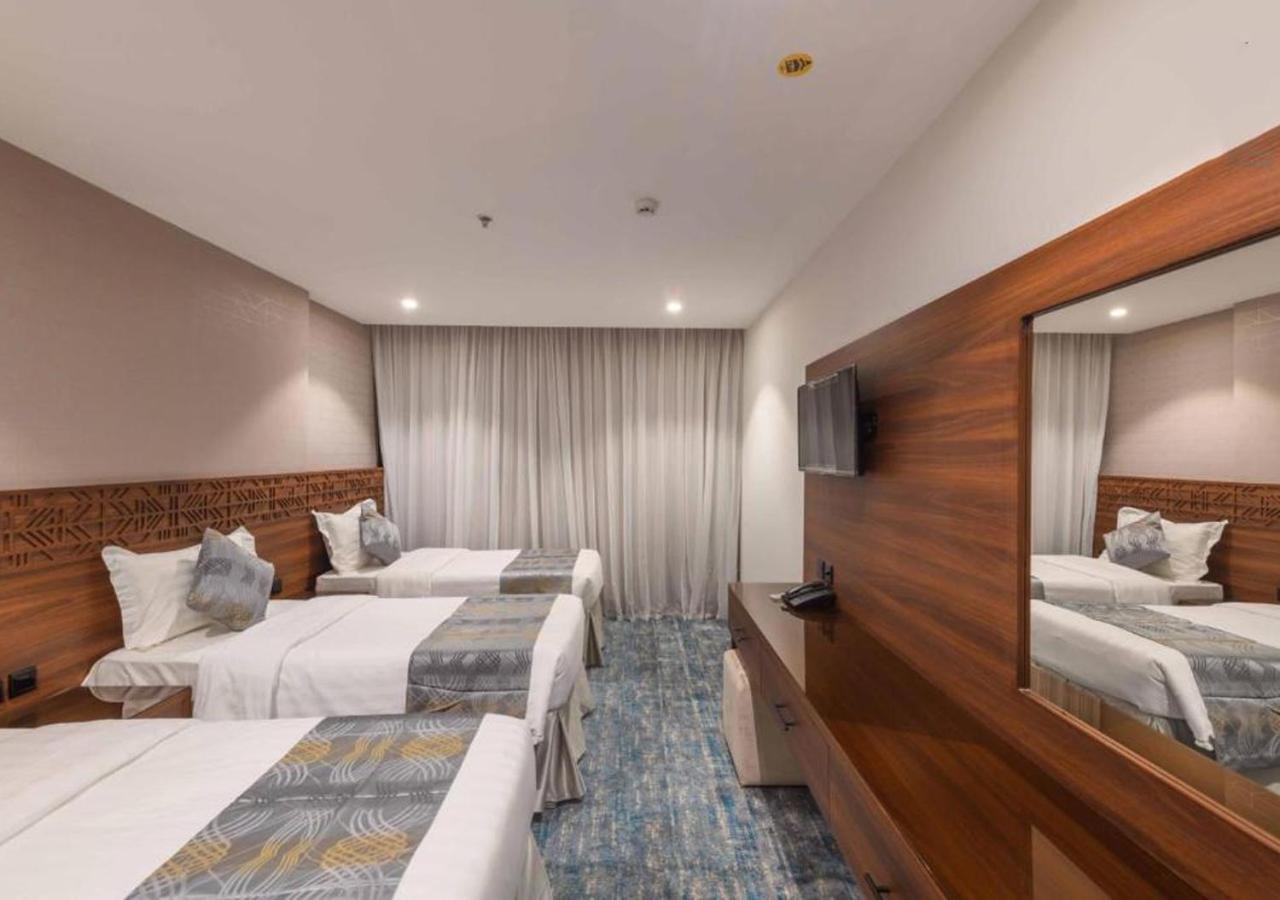 Üç Kişilik Oda