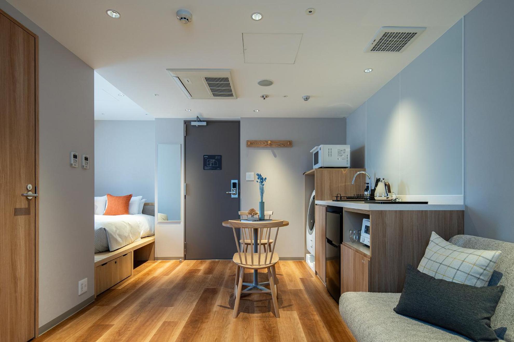Deluxe Studio Apartment