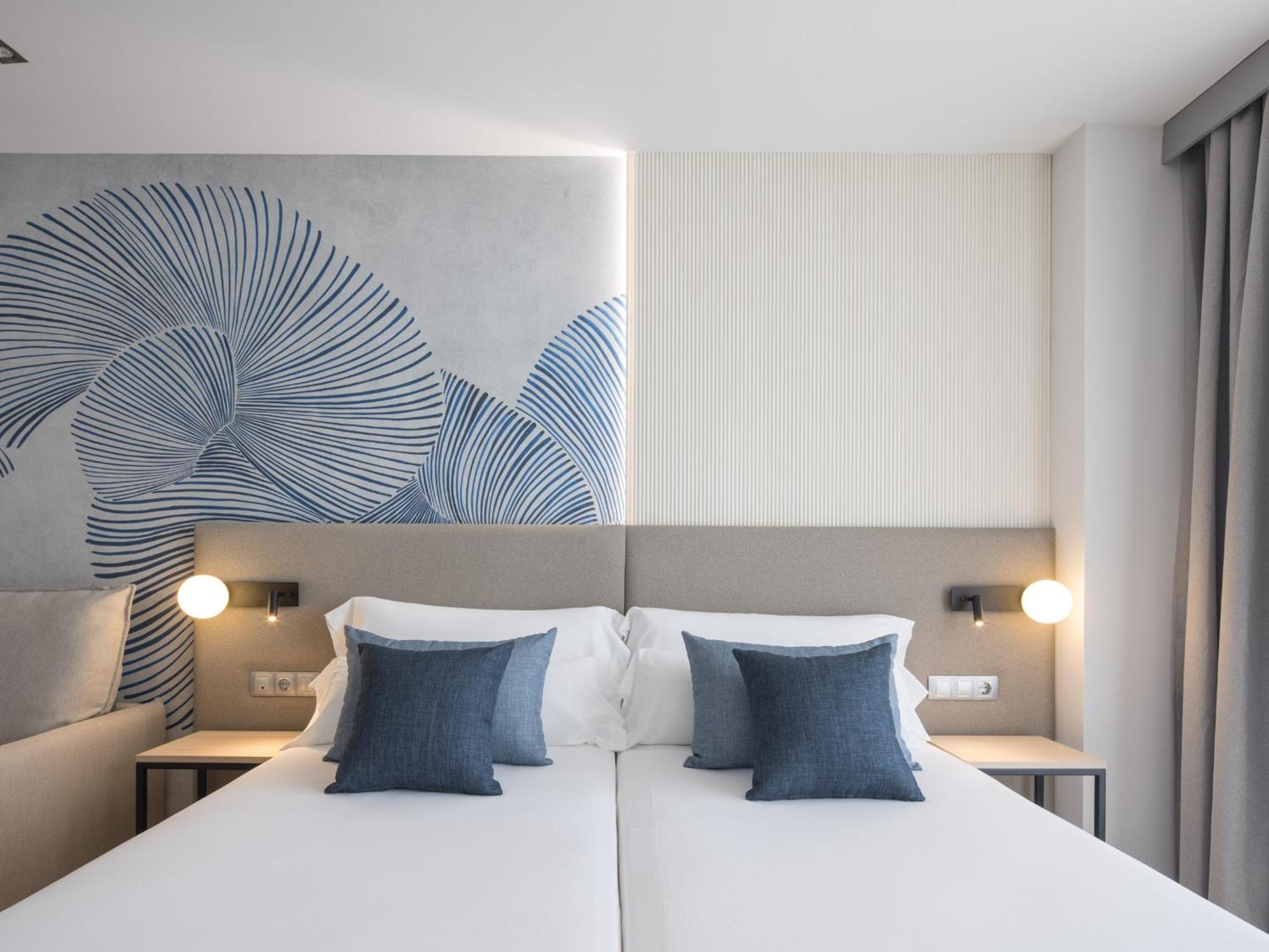 Double or Twin Room Sea View