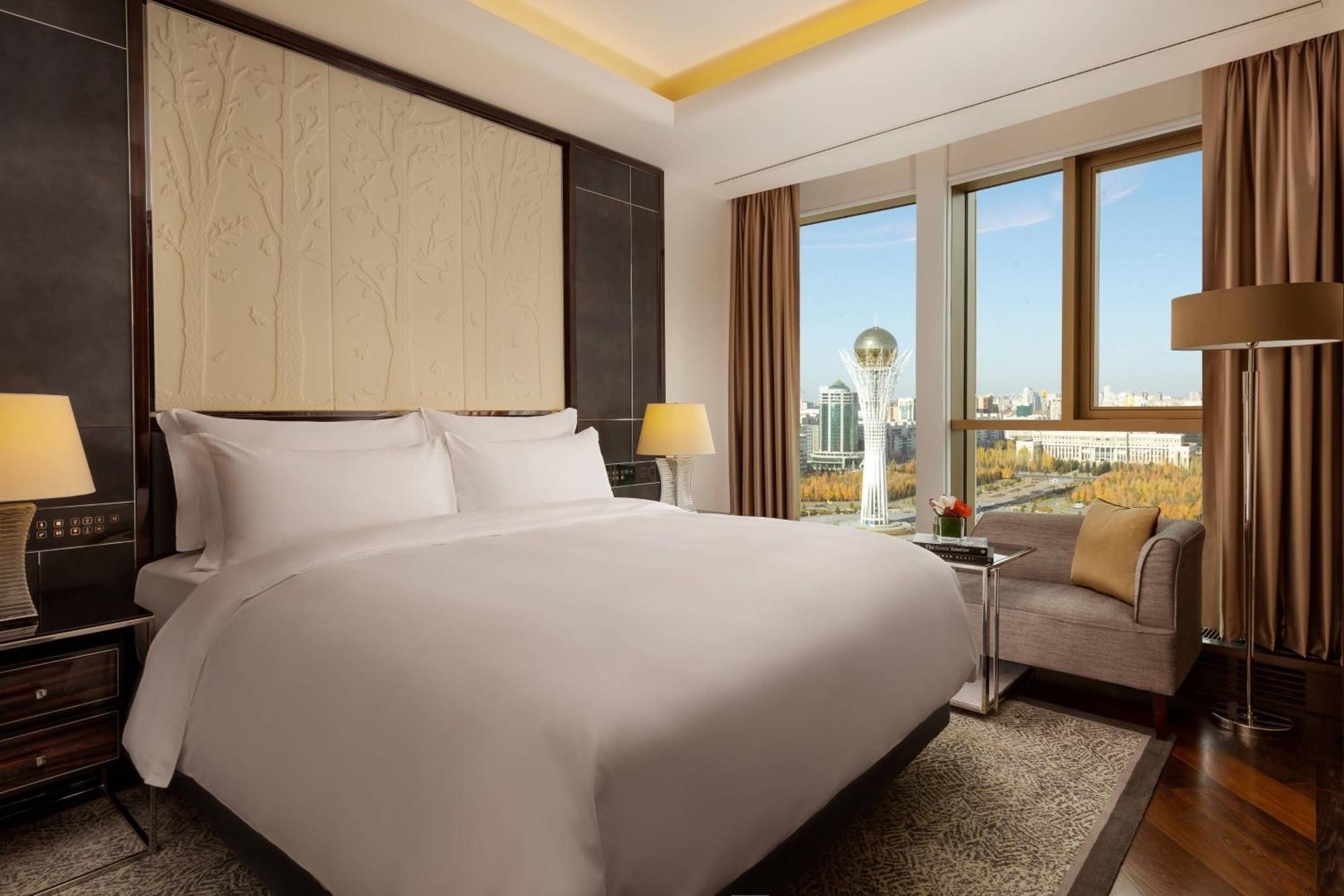 Junior Suite mit 1 Kingsize-Bett und Stadtblick