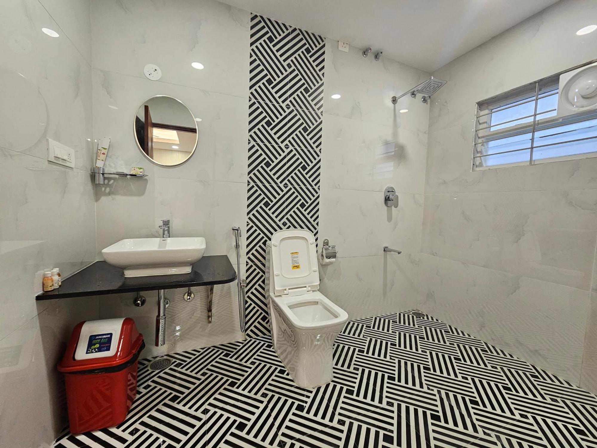 Junior Suite,1612991055:JPEG