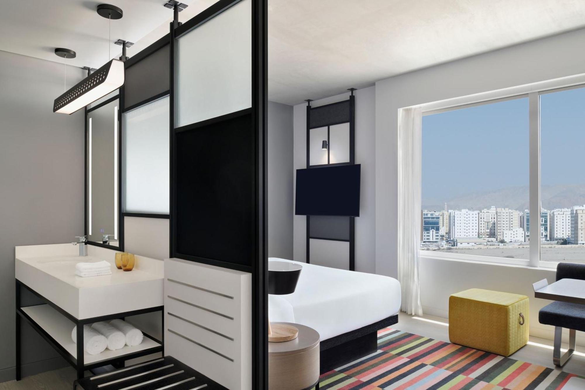 Savvy room Guest room 1 King City view High floor
