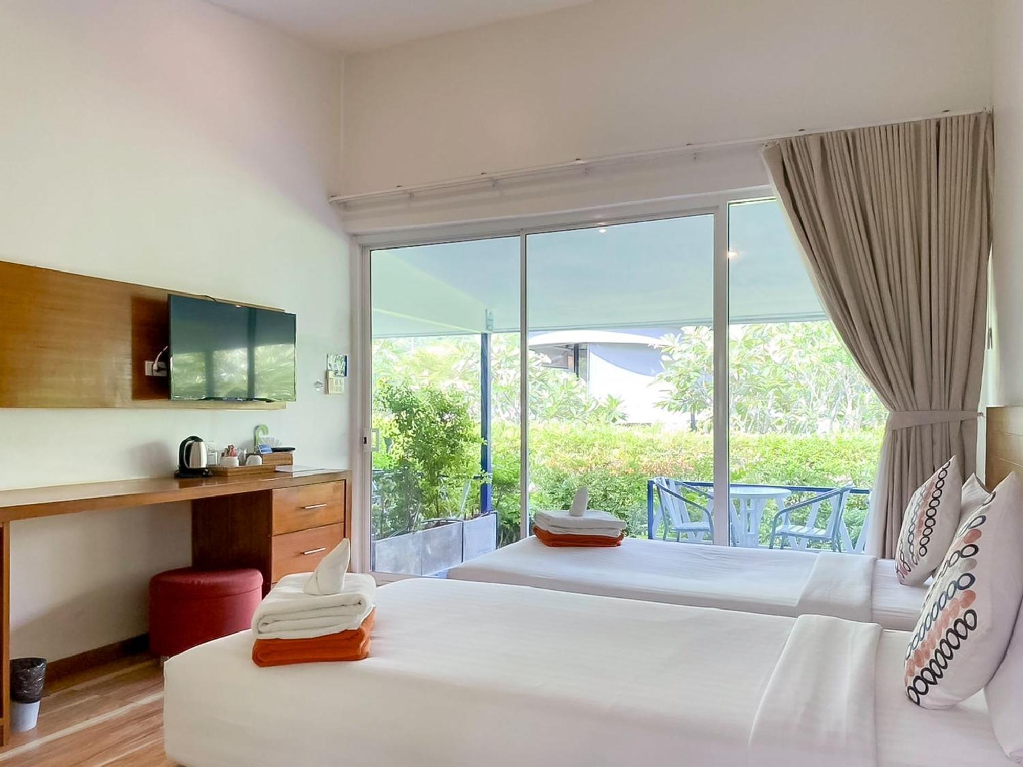 Deluxe Room with Balcony (Twin bed)