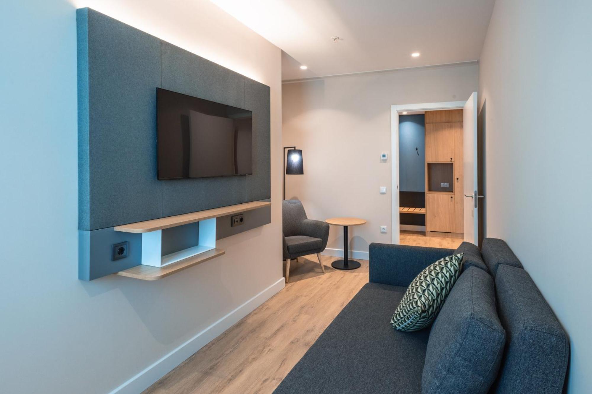 One-Bedroom Suite with Sofa Bed
