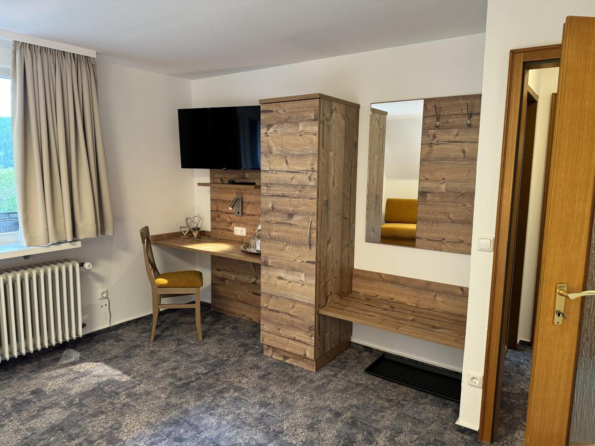 Double Room with Balcony (3 Adults)