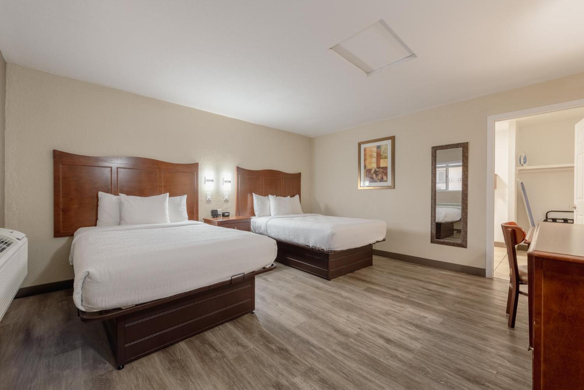 Double Room with Two Double Beds - Accessible/Non Smoking