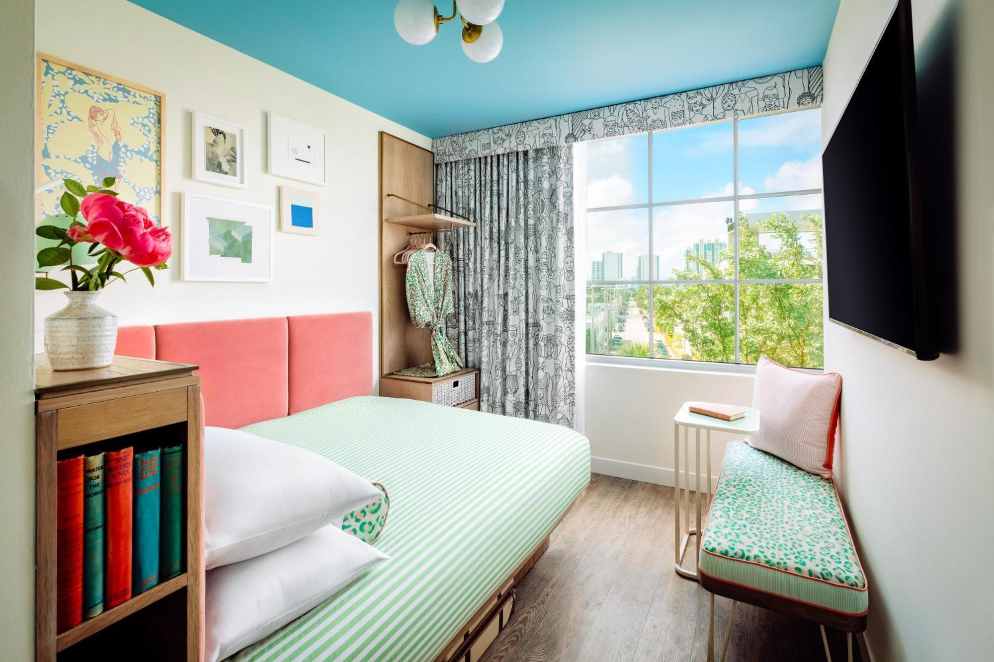 Standard Queen Room,1613469305:JPEG