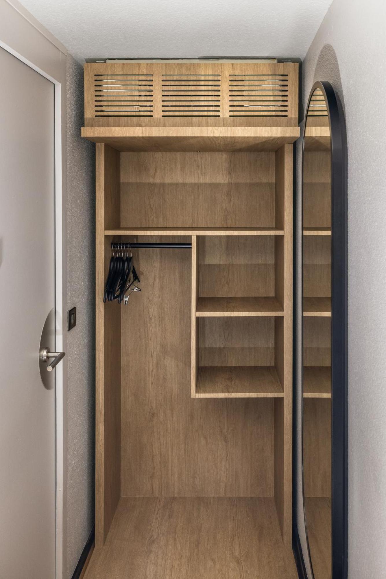 Chambre Standard - 1 Lit Queen-Size
