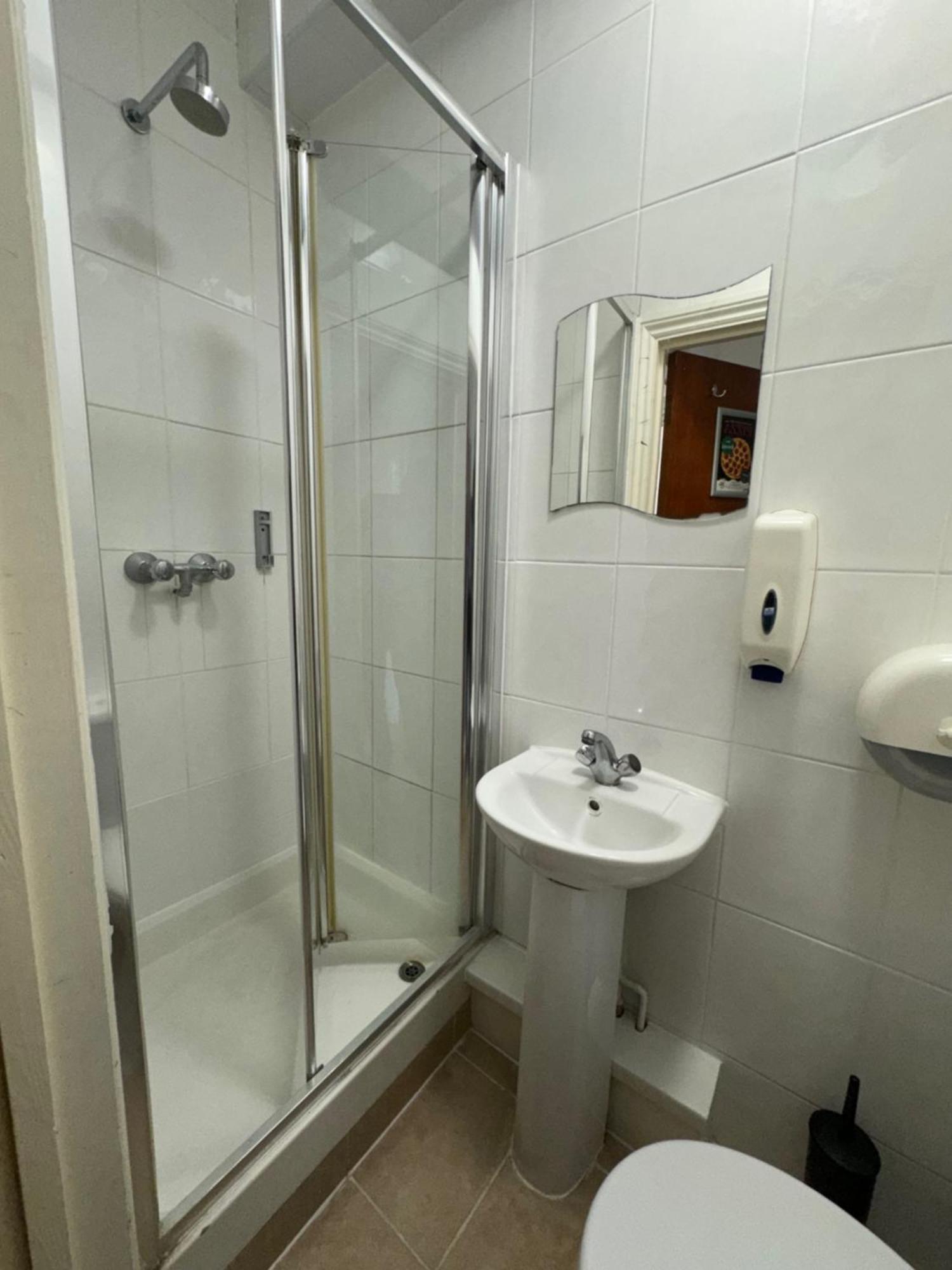 Triple Room with Shared Bathroom