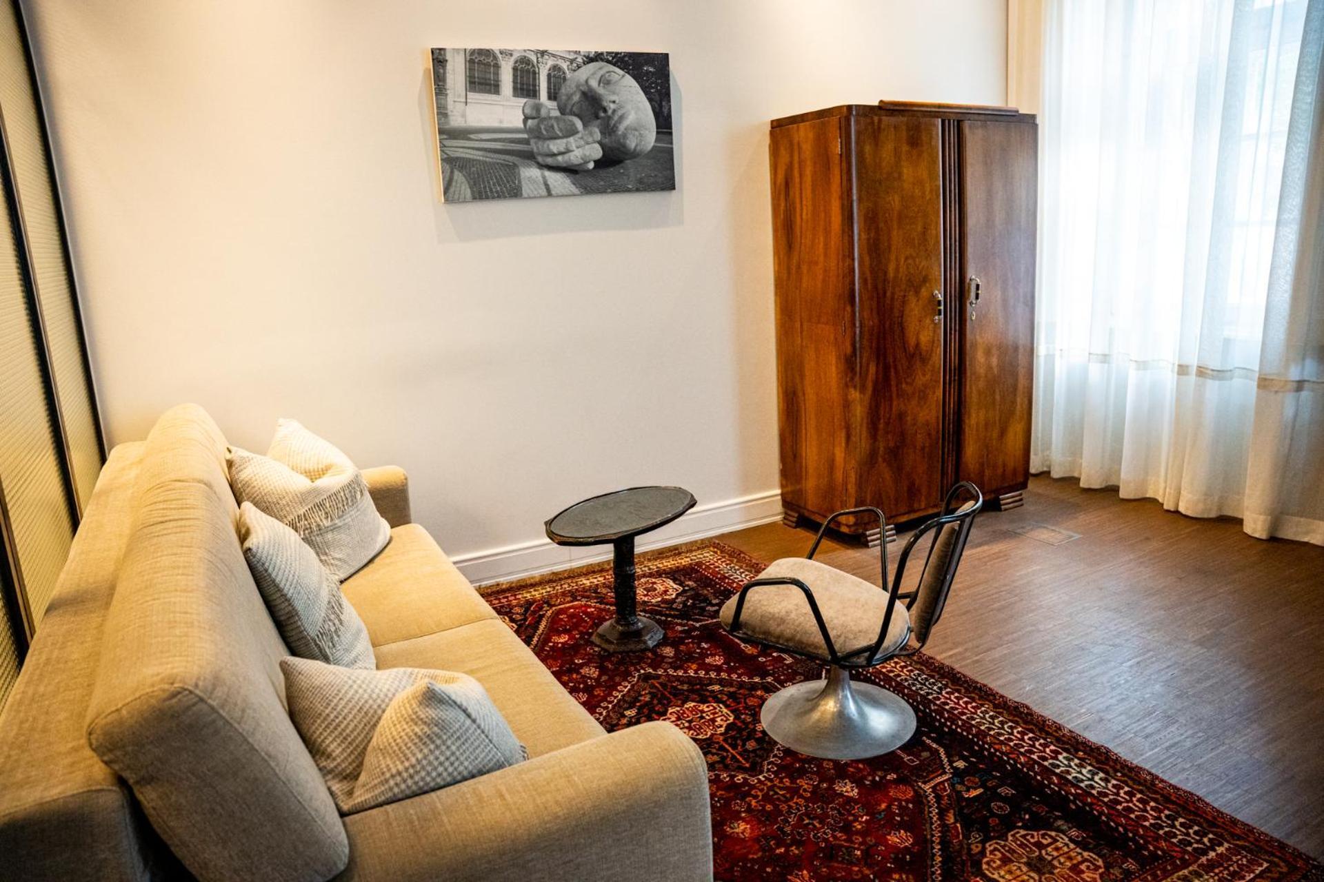 Two-Room Suite